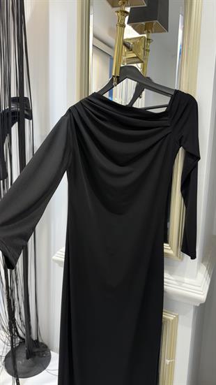 Eteği Yırtmaçlı Elbise