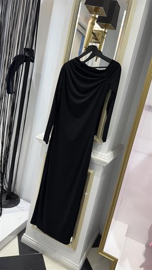 Eteği Yırtmaçlı Elbise