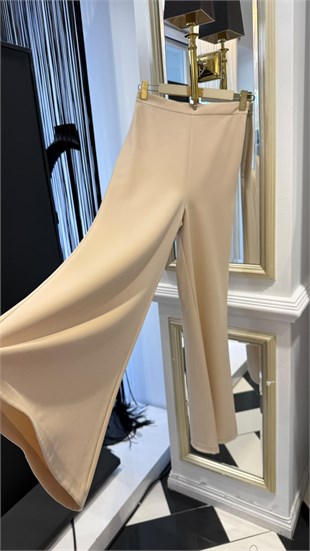 Asimetreik kesim taşlı Pantalonlu Takım