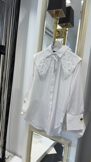 Yaka İşleme Detay Gömlek