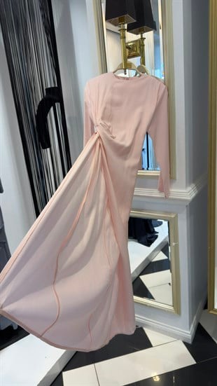 Yandan Yırtmaçlı Pantalonlu Kap