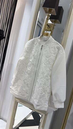 Kabartma Detay Fermuarlı Kap