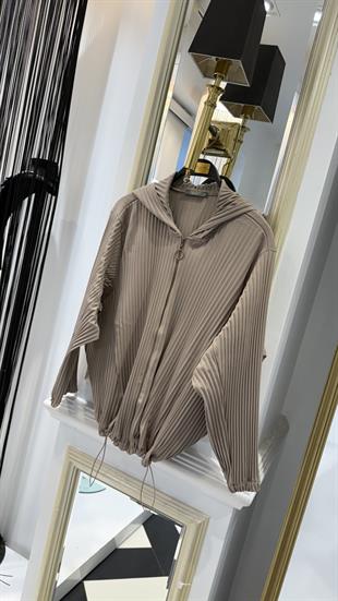 Kapüşonlu Piliseli Kap