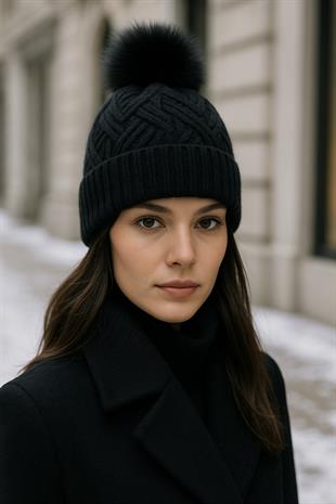 Ponponlu Örgü Desen Bere