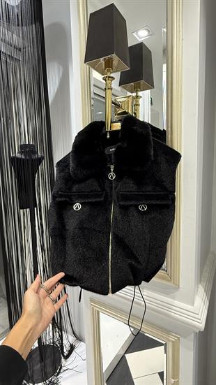 Yakası Kürklü Yelek