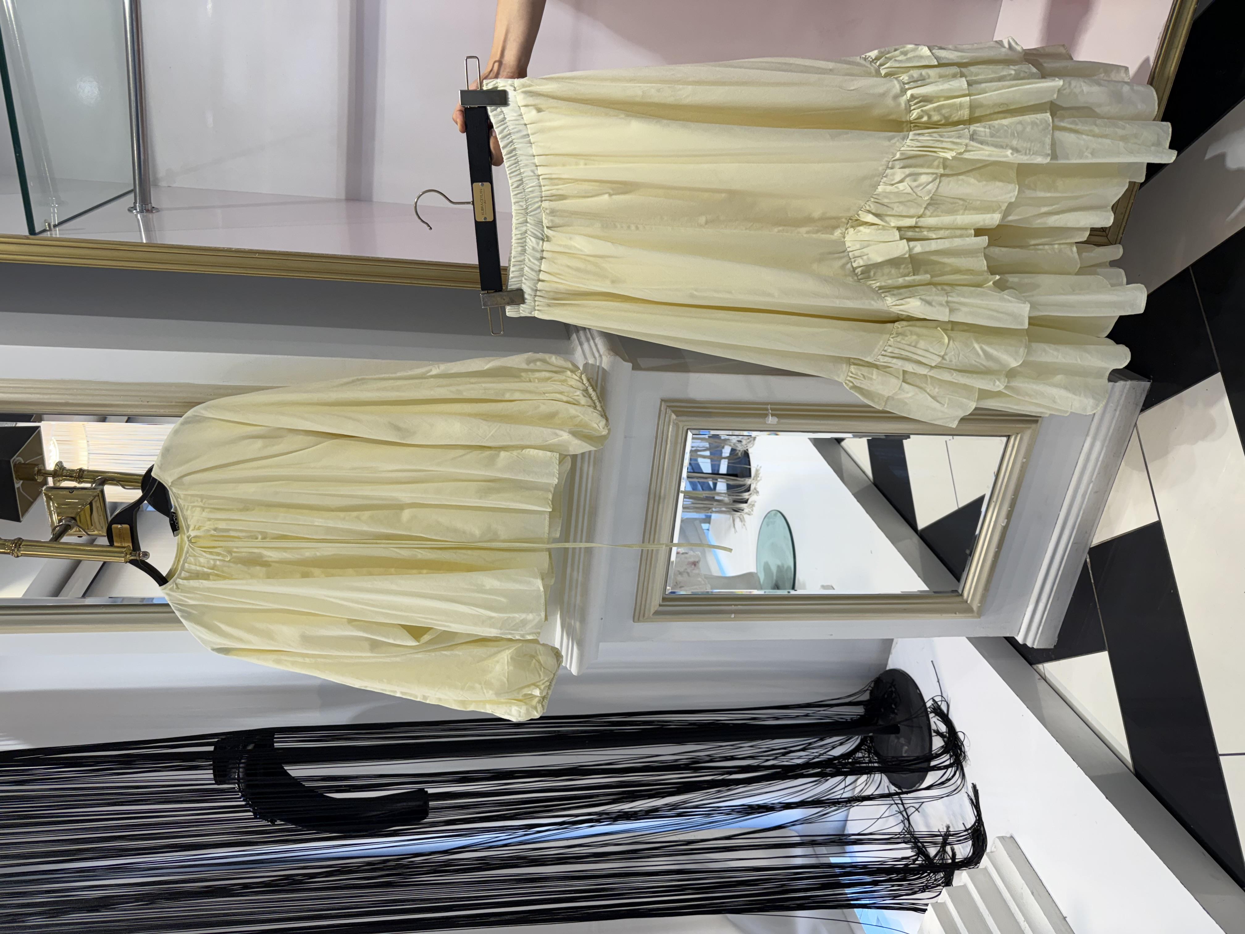 Eteği Katlı Takım