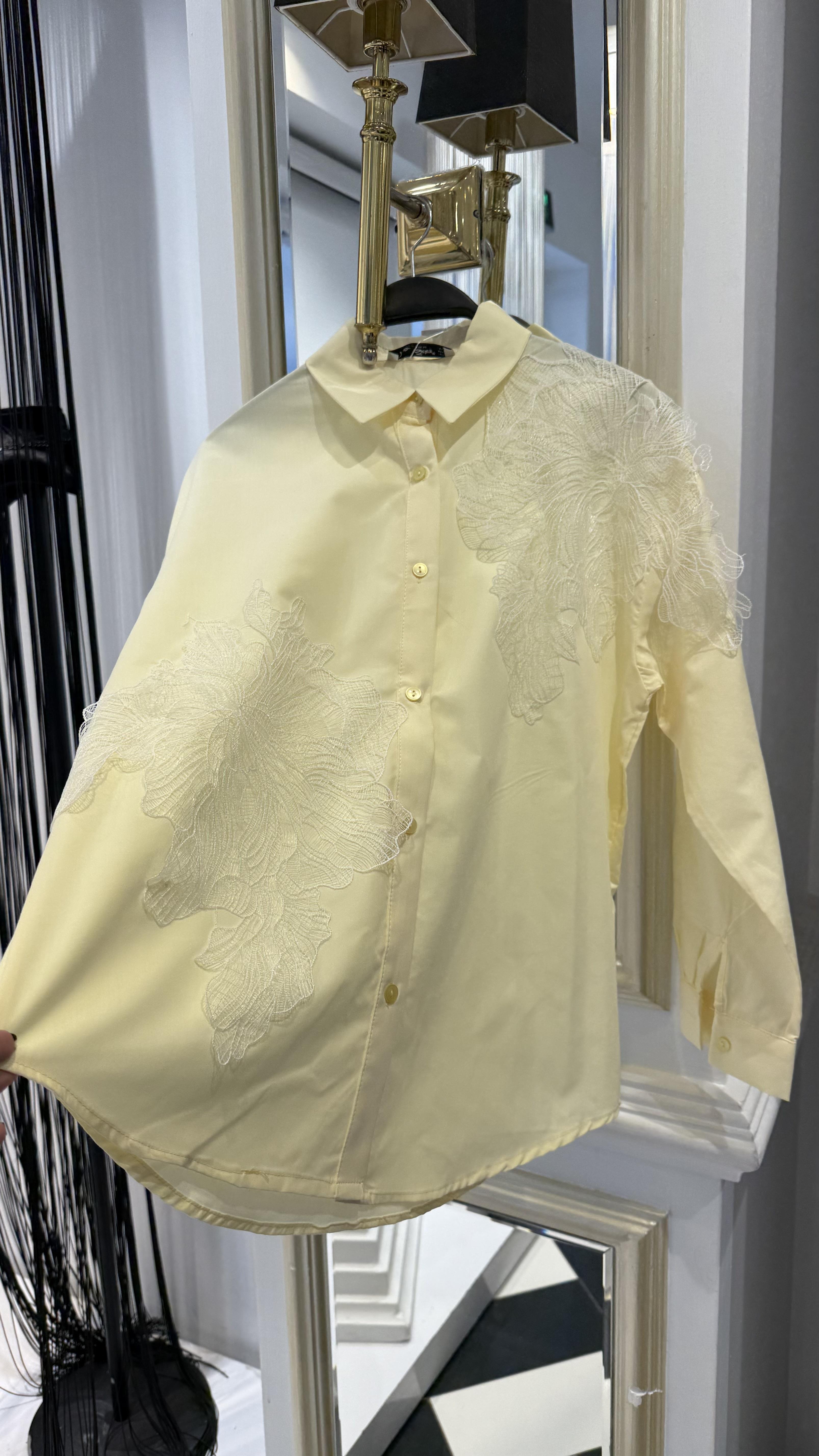 Güpür Detaylı  Gömlek