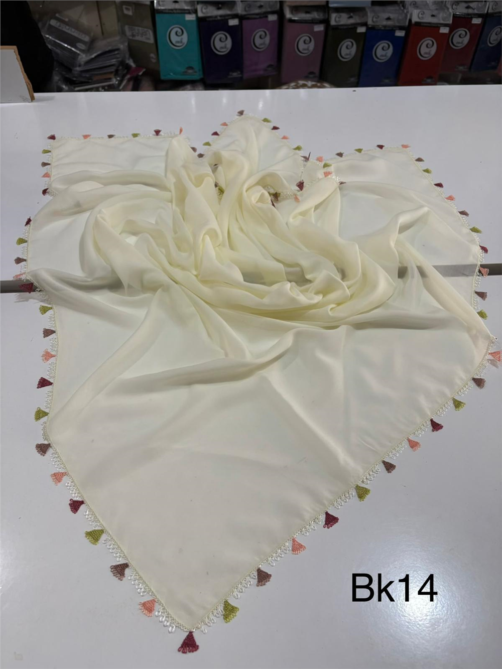 İğne Oyalı Yazma Bk14