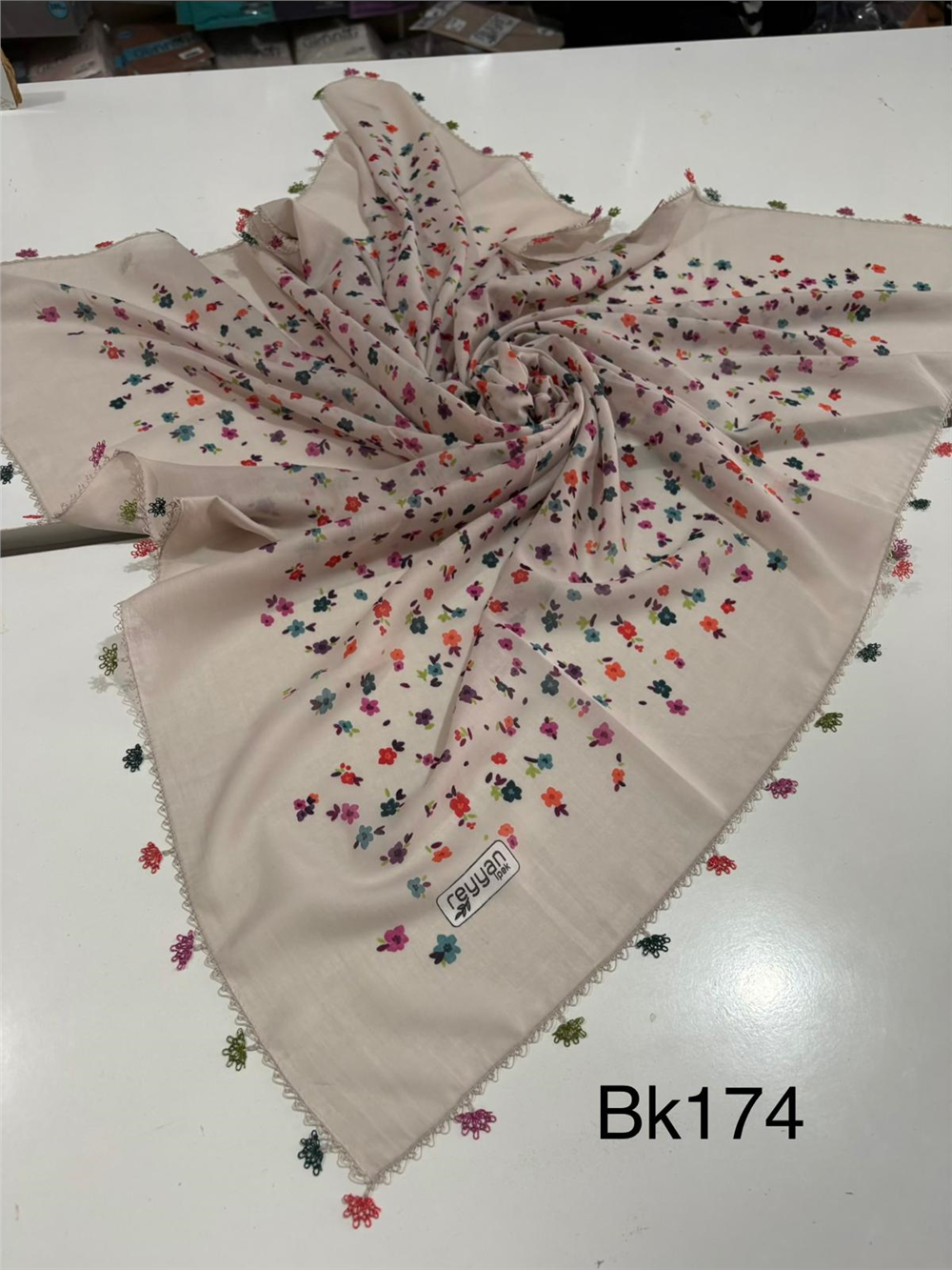 İğne Oyalı Yazma Bk174