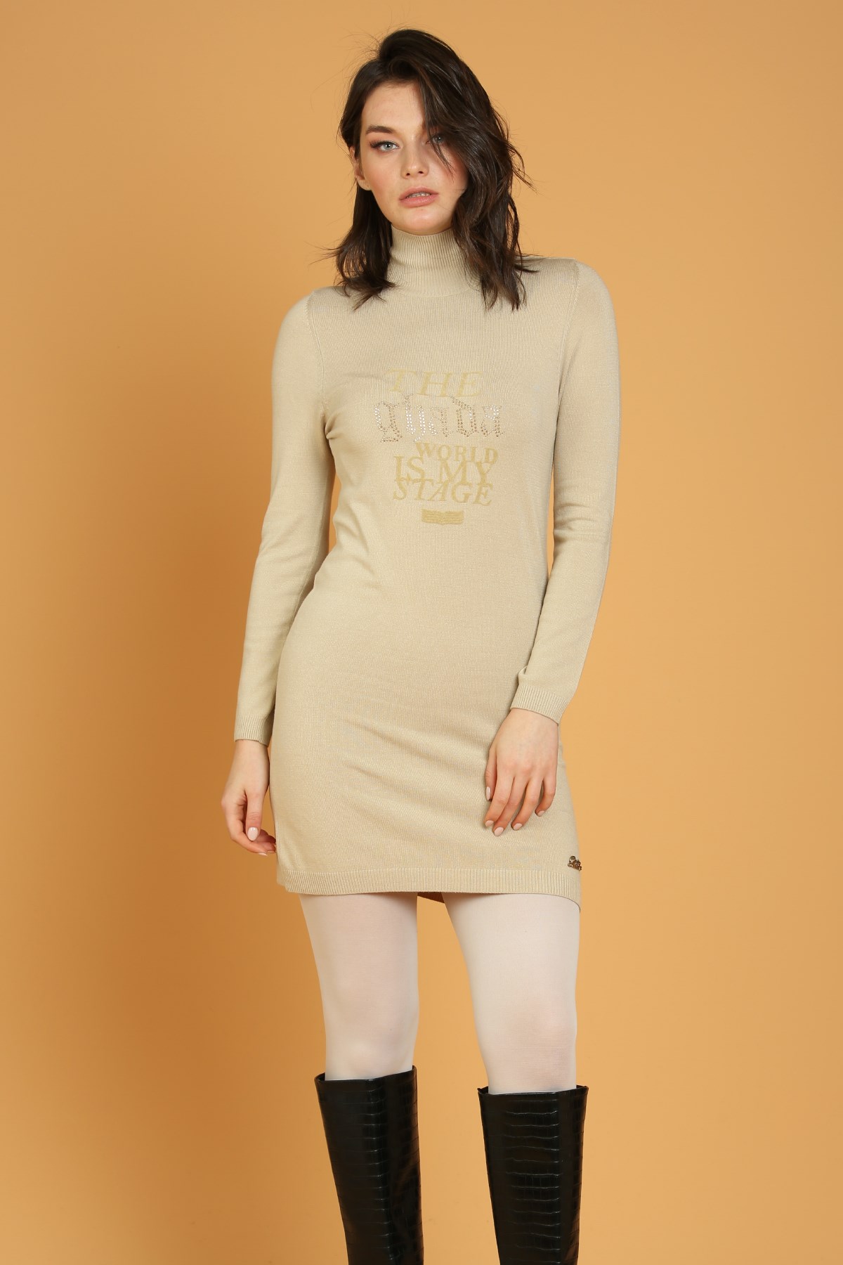 BEJ KISA KOL KADIN ELBİSE