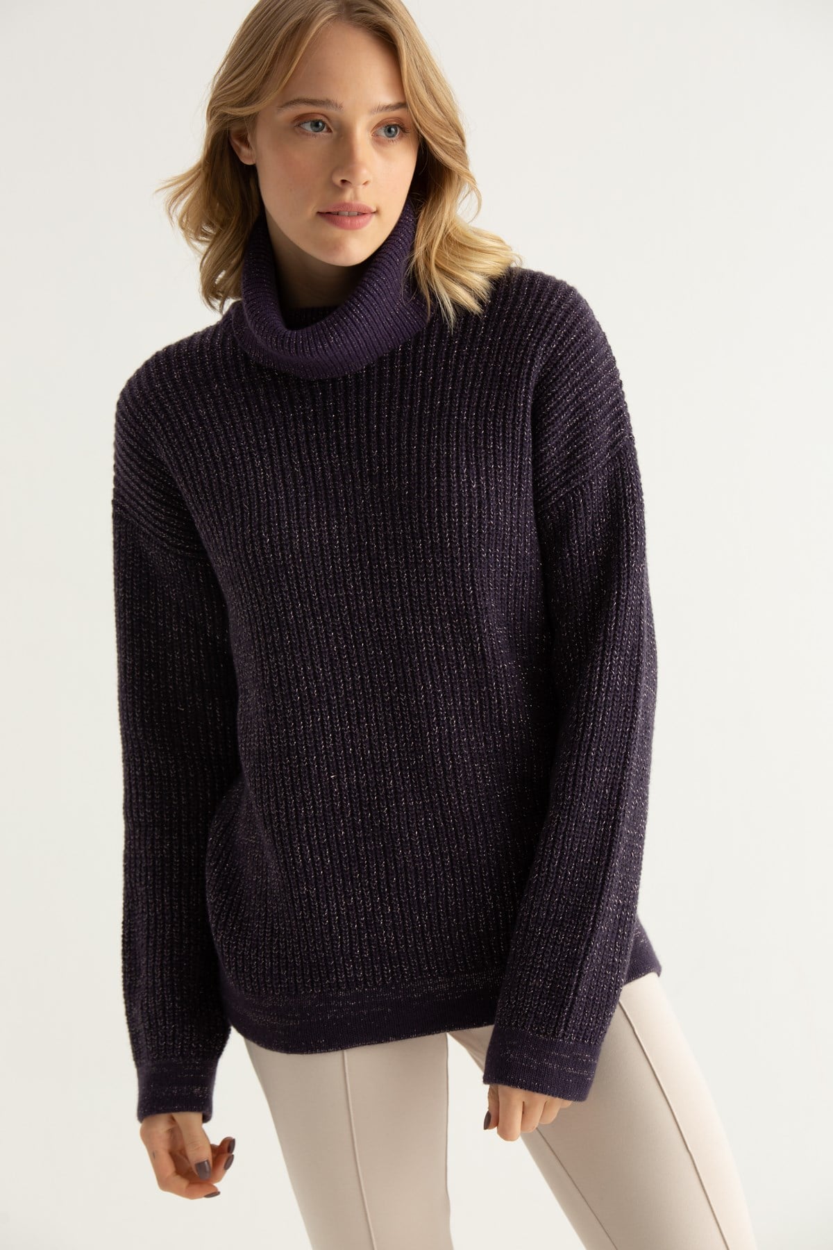 GHADA MÜRDÜM SİMLİ BAYAN KAZAK 