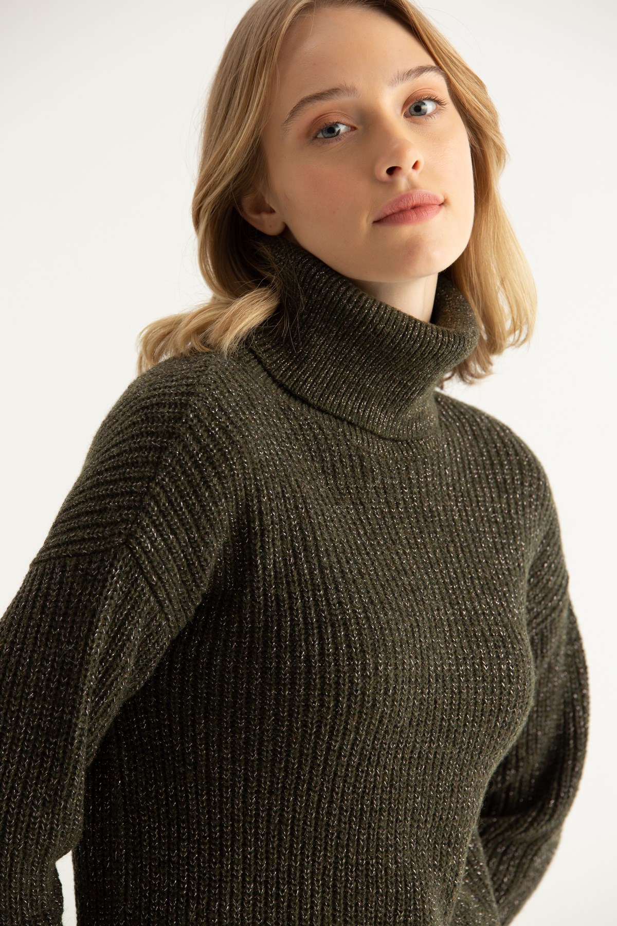 GHADA HAKİ SİMLİ BAYAN KAZAK 