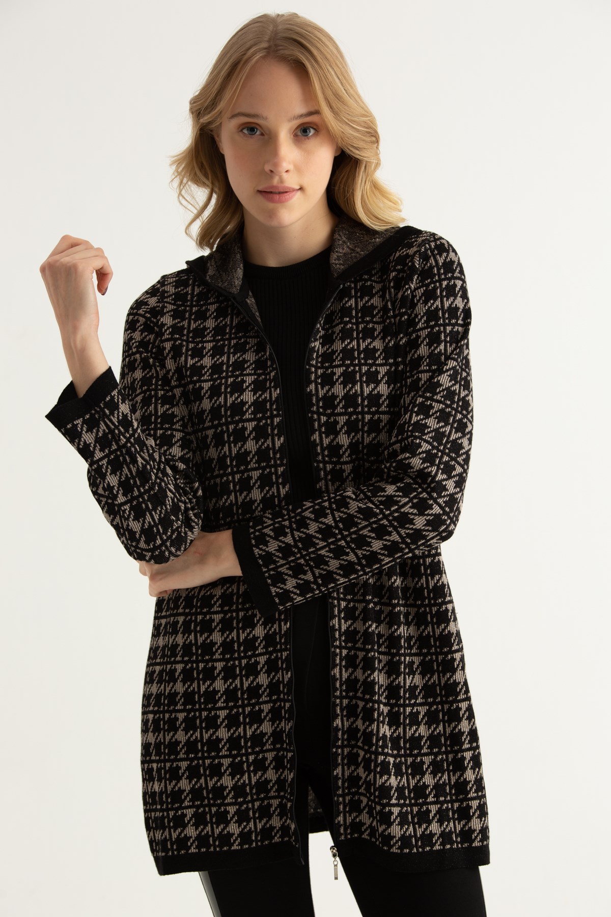 GHADA VİZON GÜMÜŞ KAPŞONLU FERMUARLI MANTO 