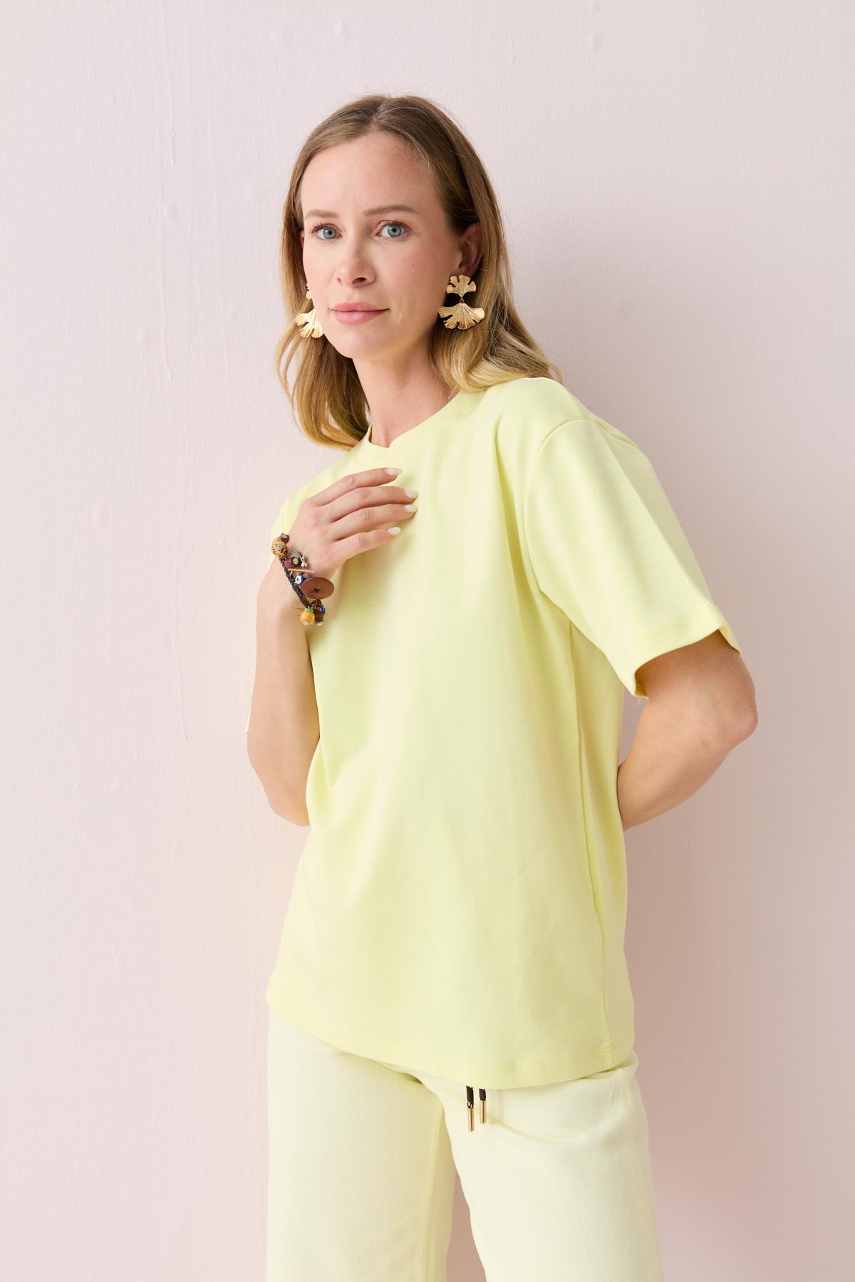024650 BASIC TSHIRT