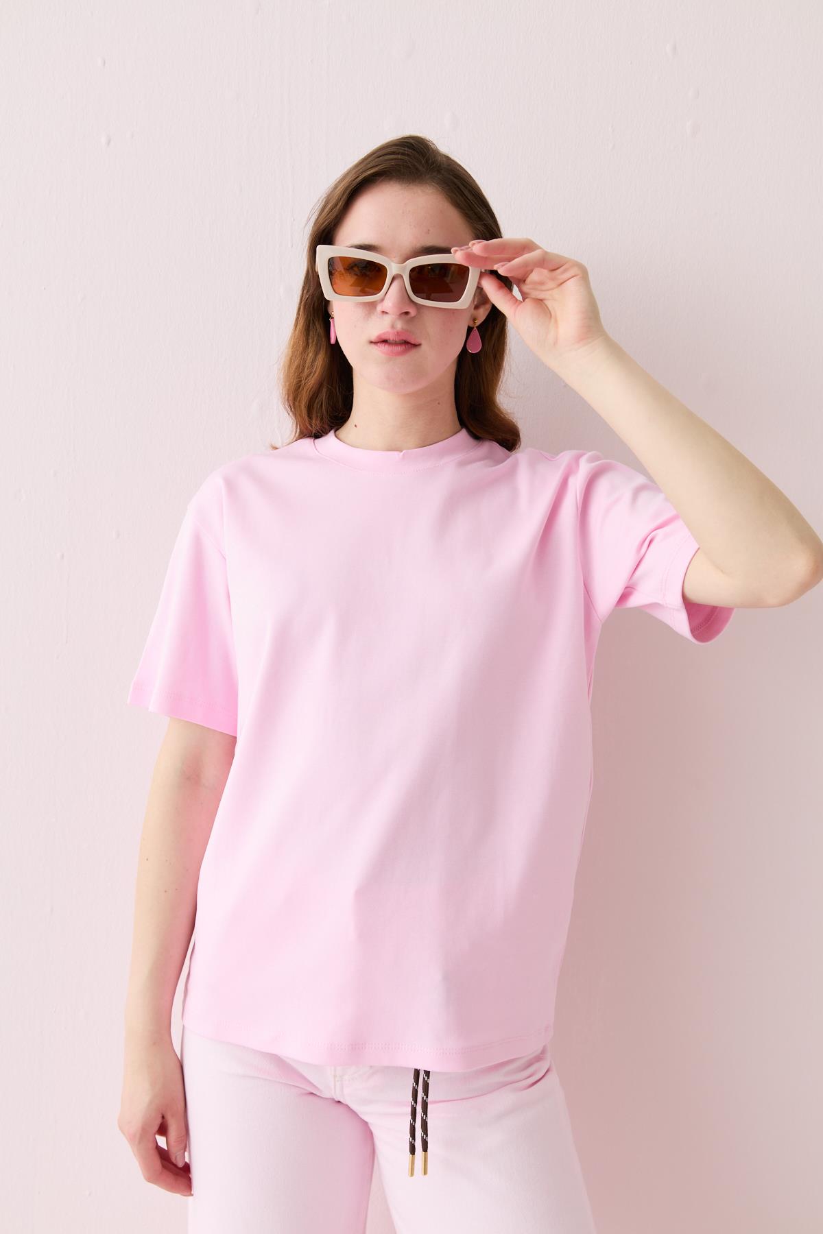 024650 BASIC TSHIRT