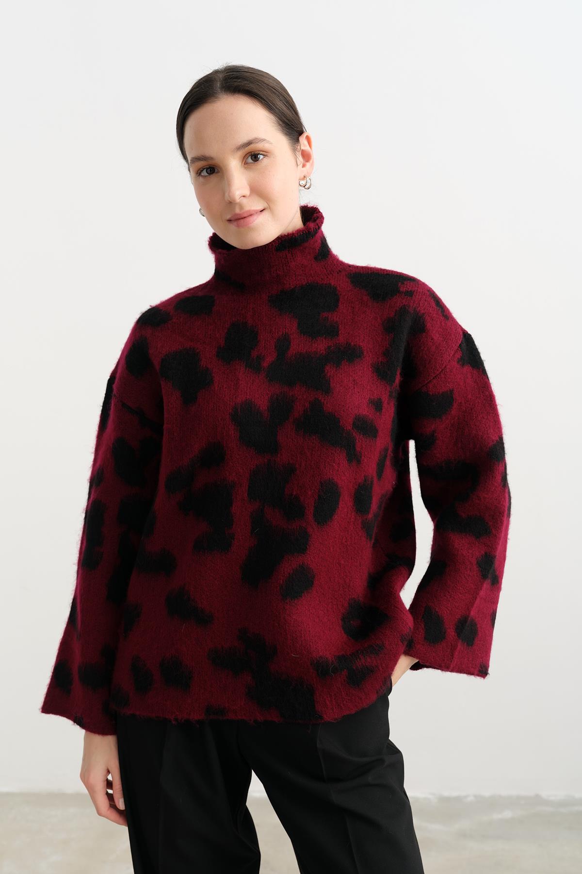 10112 DIK YAKA LEOPAR DESENLI KAZAK