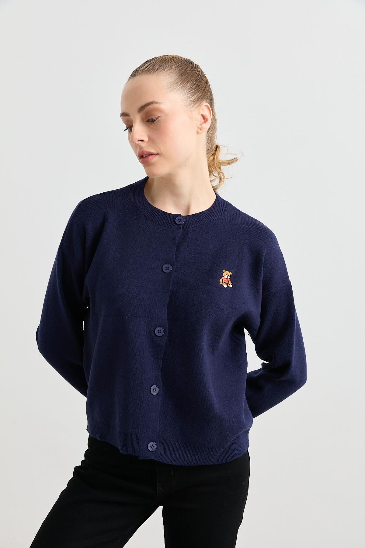 1015 TEDY HIRKA