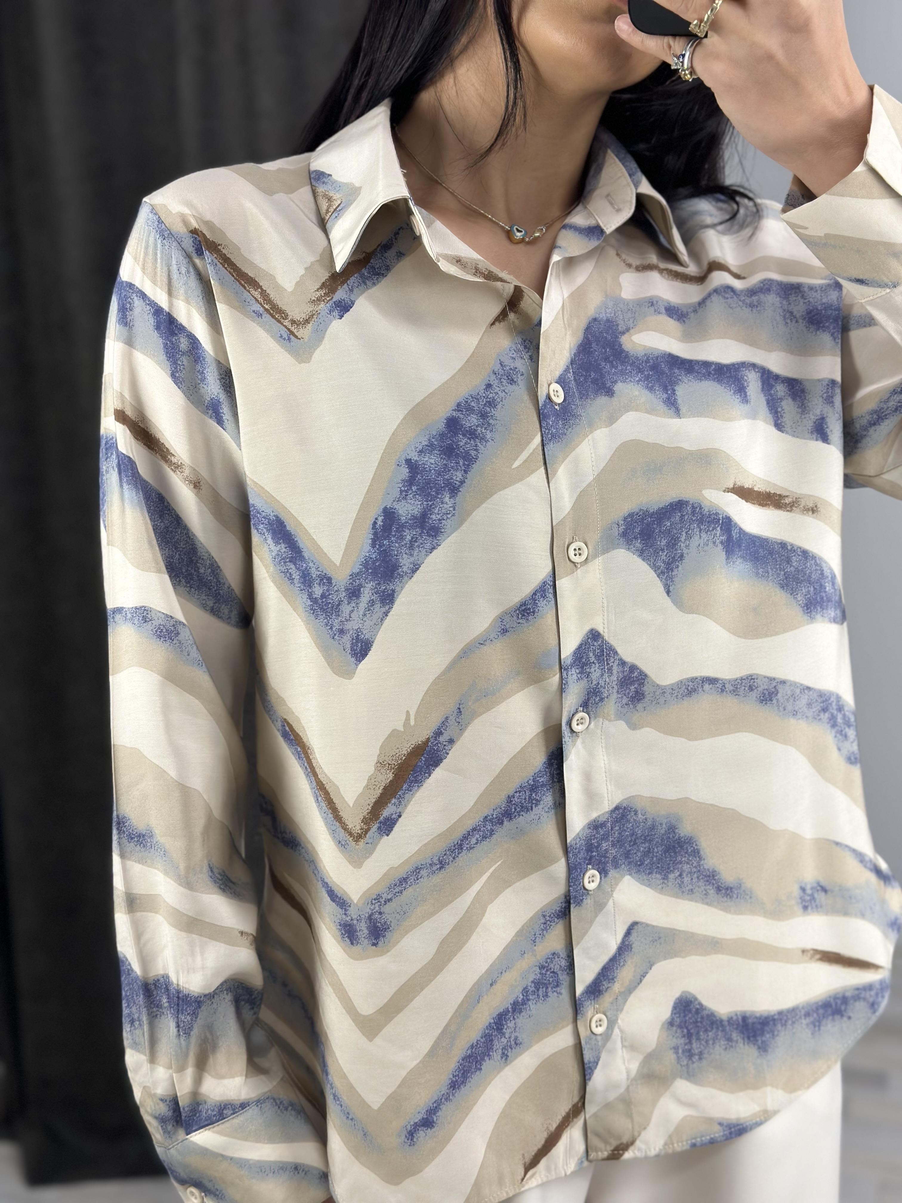 16001 DESENLI GOMLEK