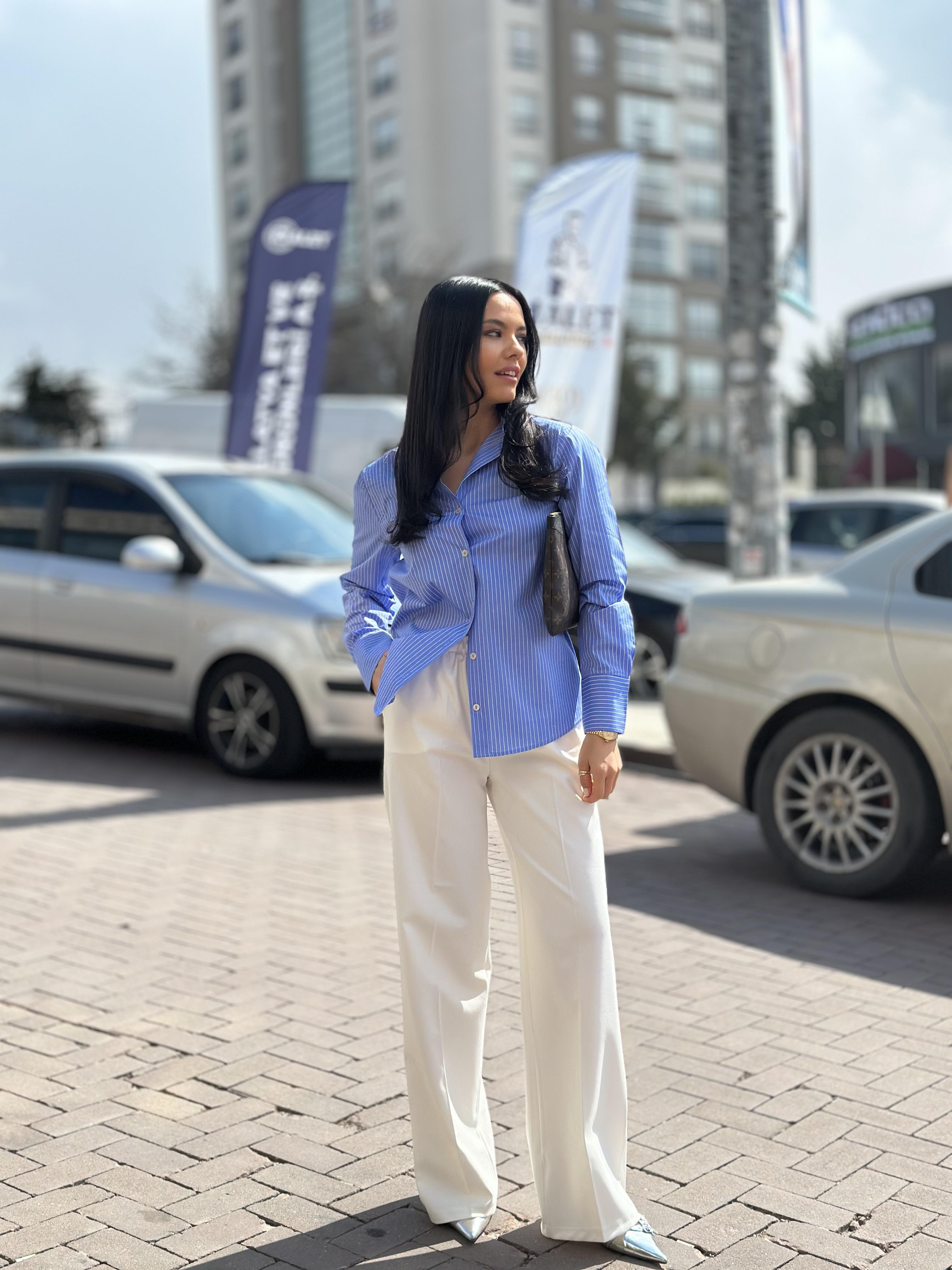 16016 CIZGILI GOMLEK