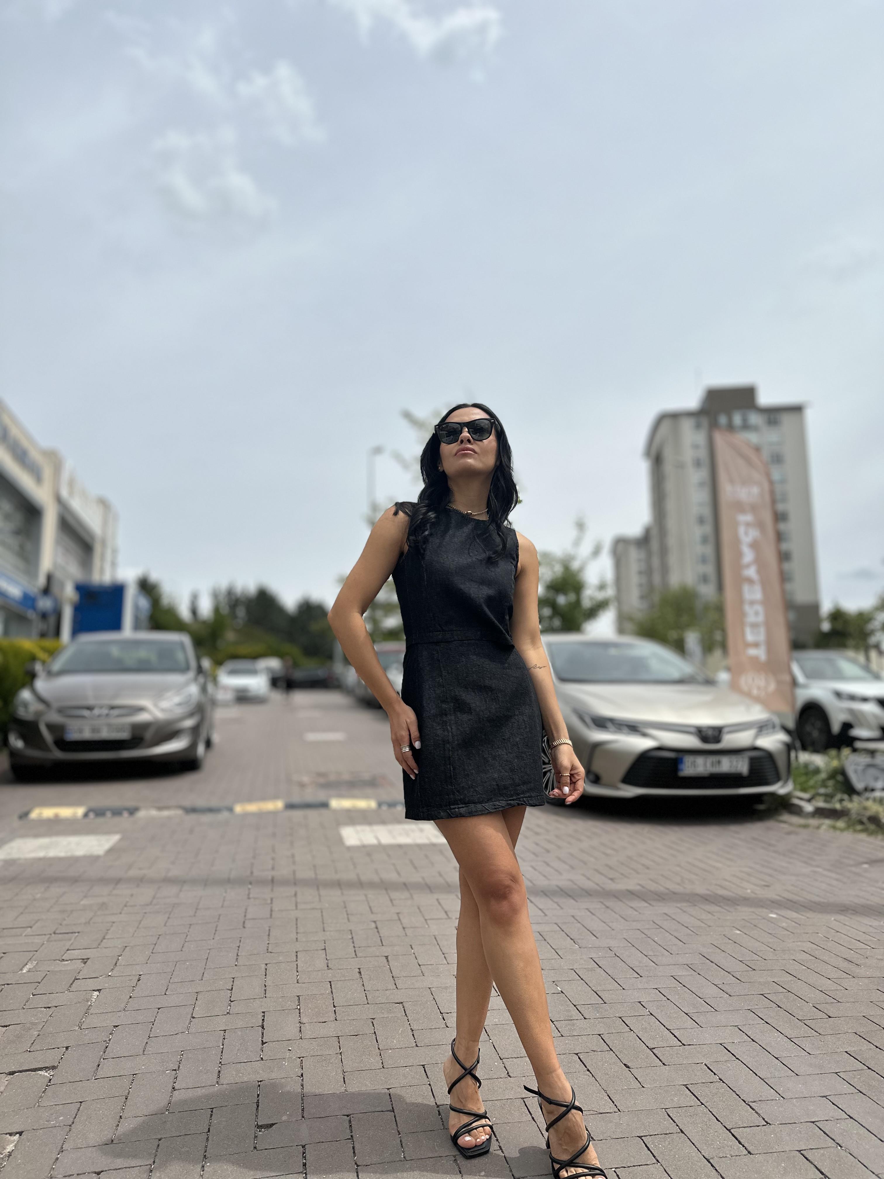 1621 PENCERE DETAYLI ELBISE