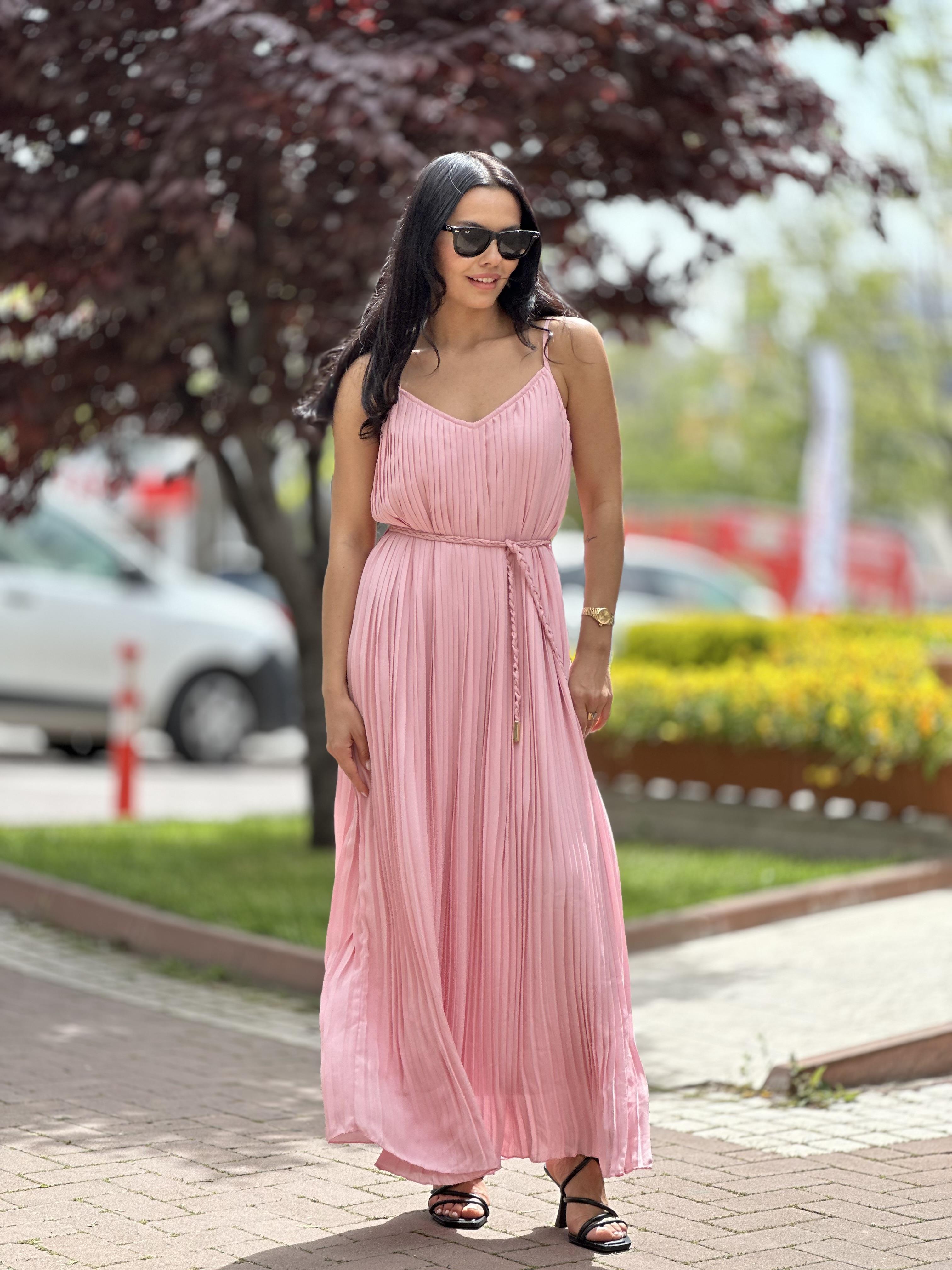 16297 ASKILI PLISELI ELBISE