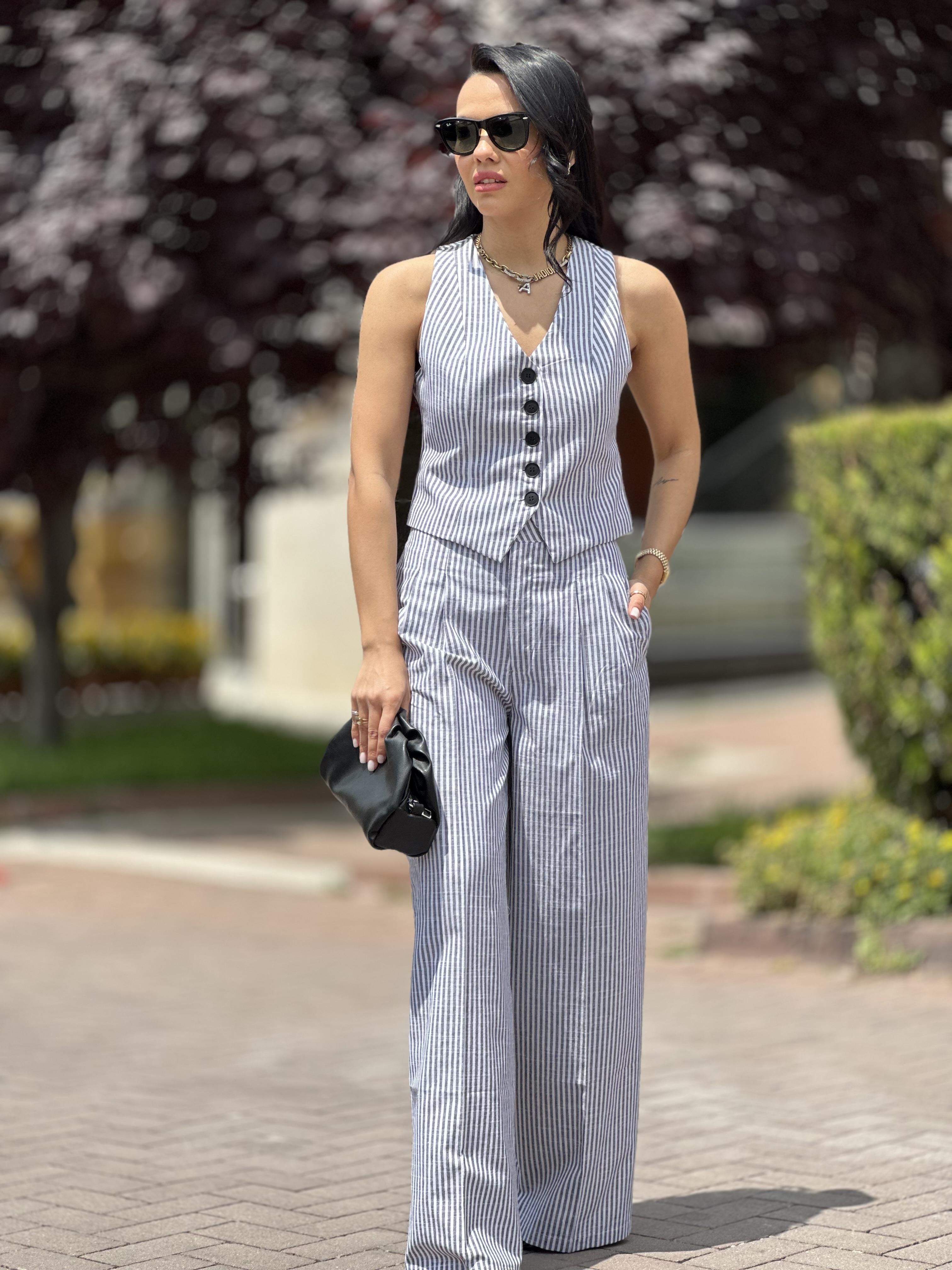 16327 DOKUMA CIZGILI YELEK