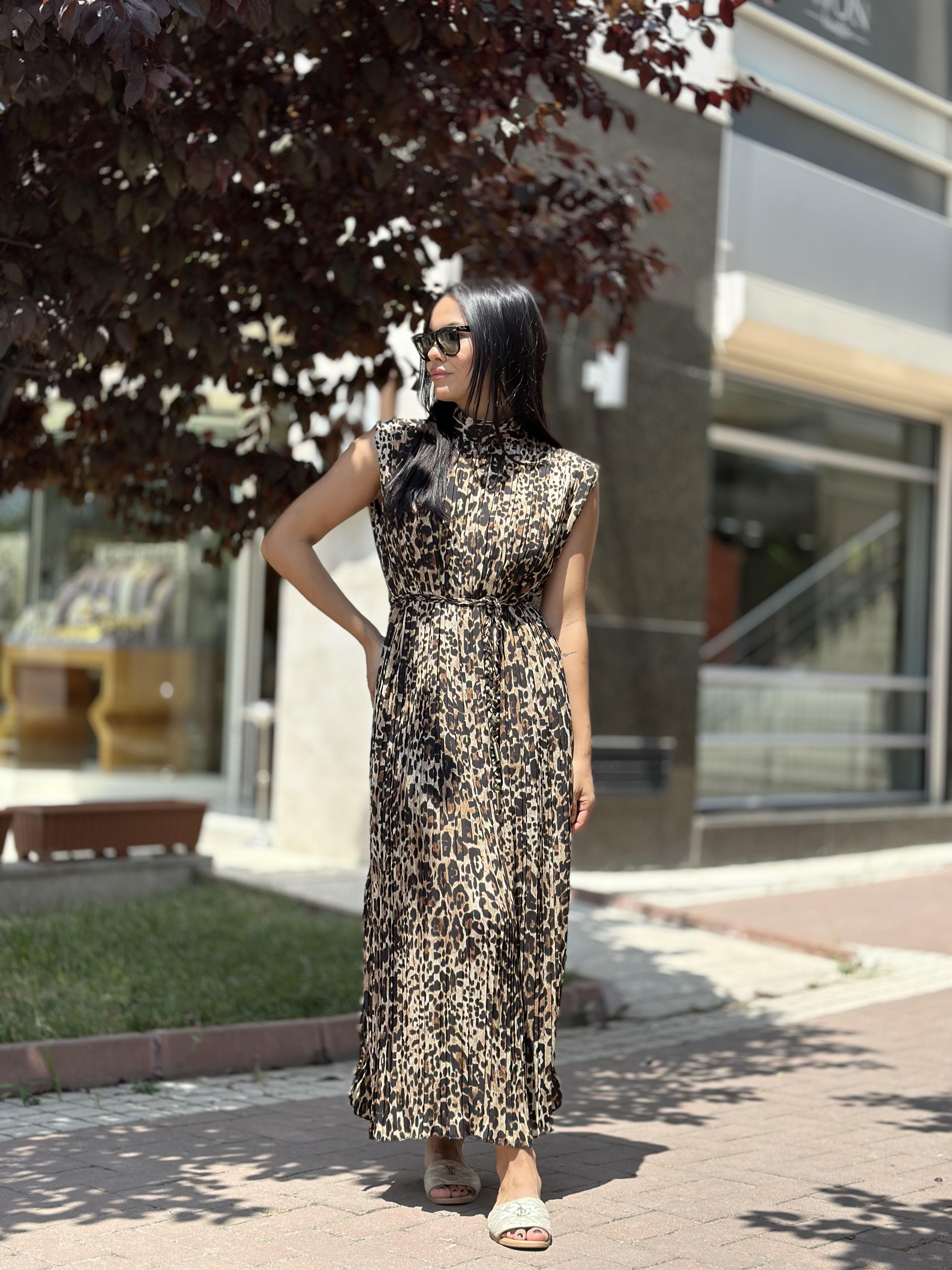 16441 LEOPAR DESEN PLISELI ELBISE