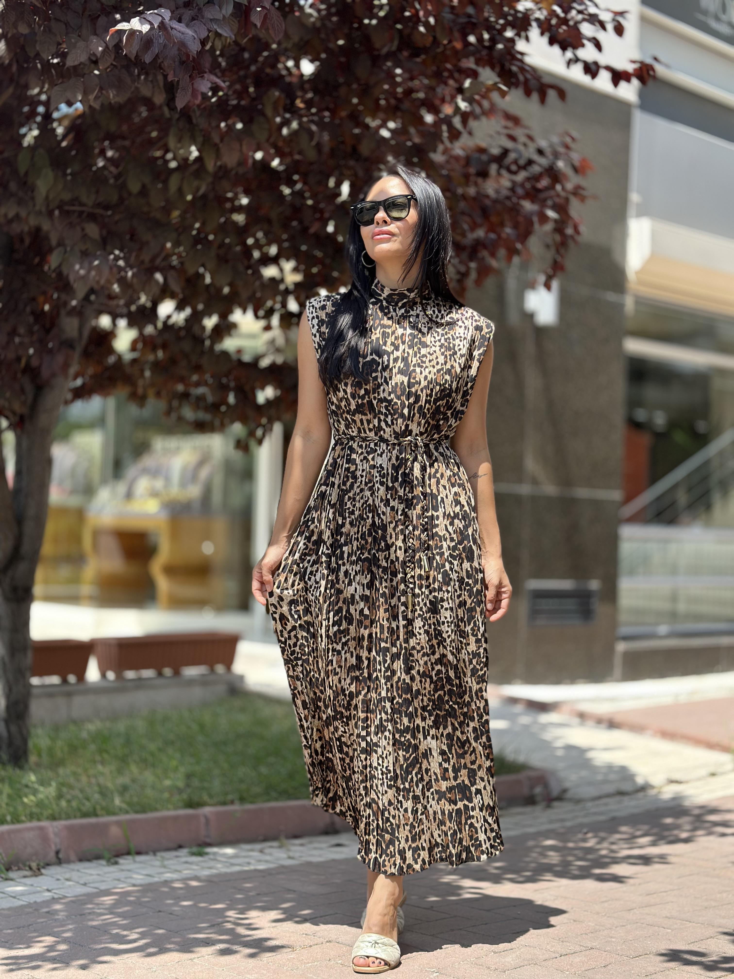 16441 LEOPAR DESEN PLISELI ELBISE