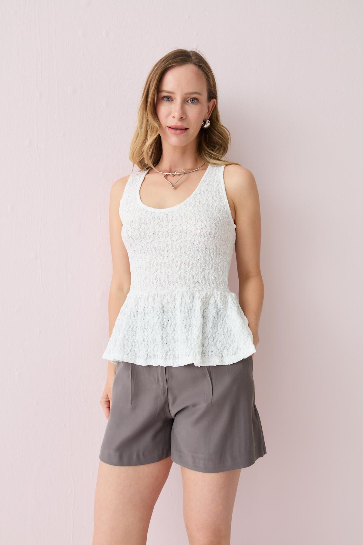 20984 PEPLUM DANTEL TOP