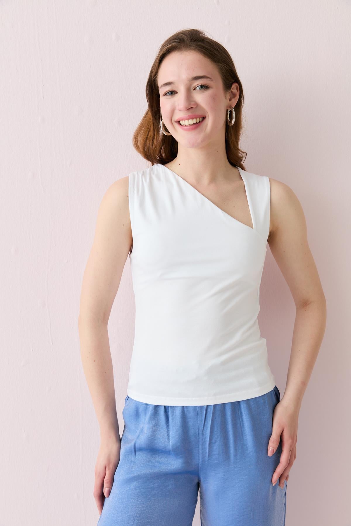 21038 ASIMETRIK BUZGULU TOP