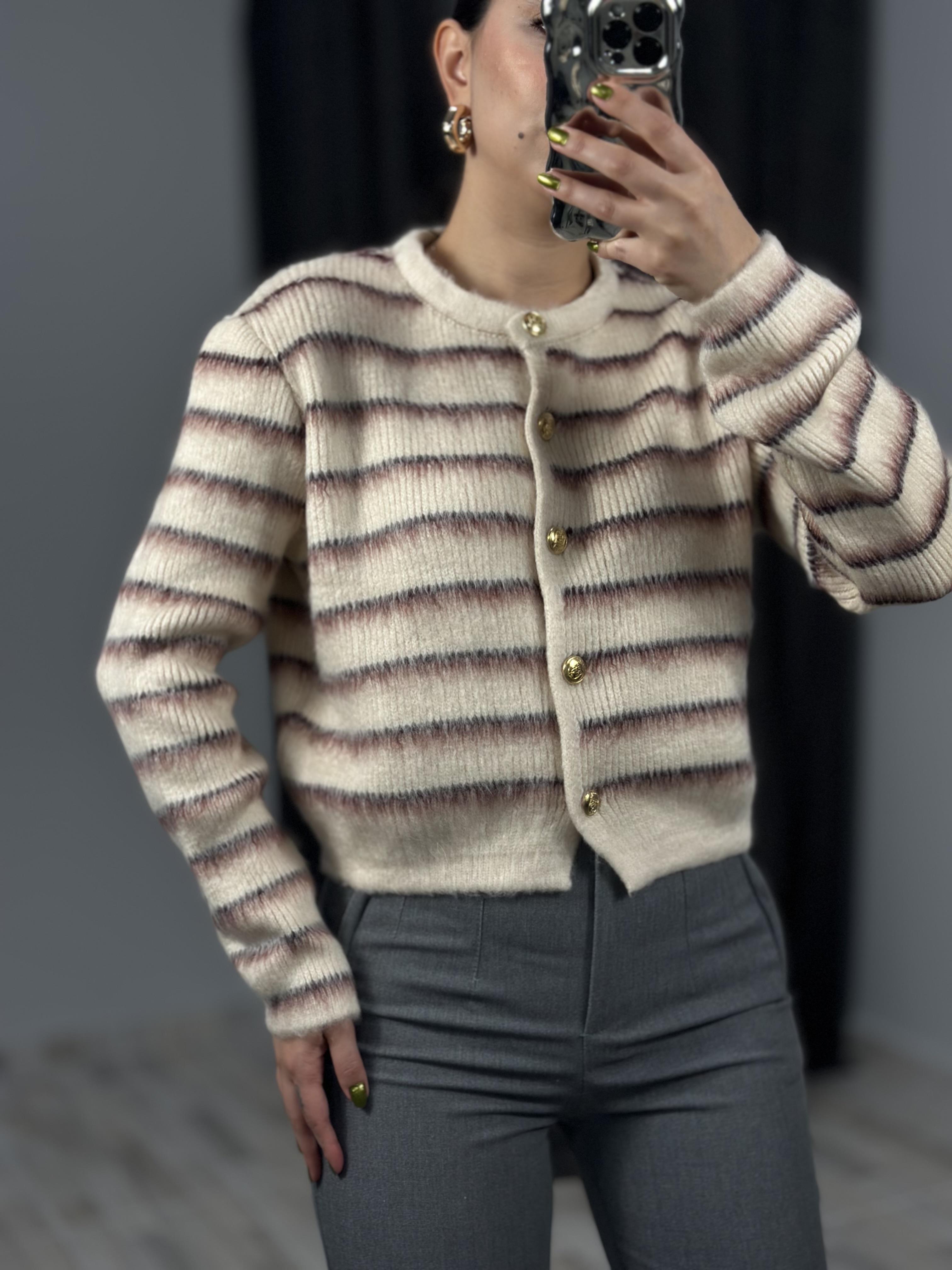 231096 CIZGILI HIRKA