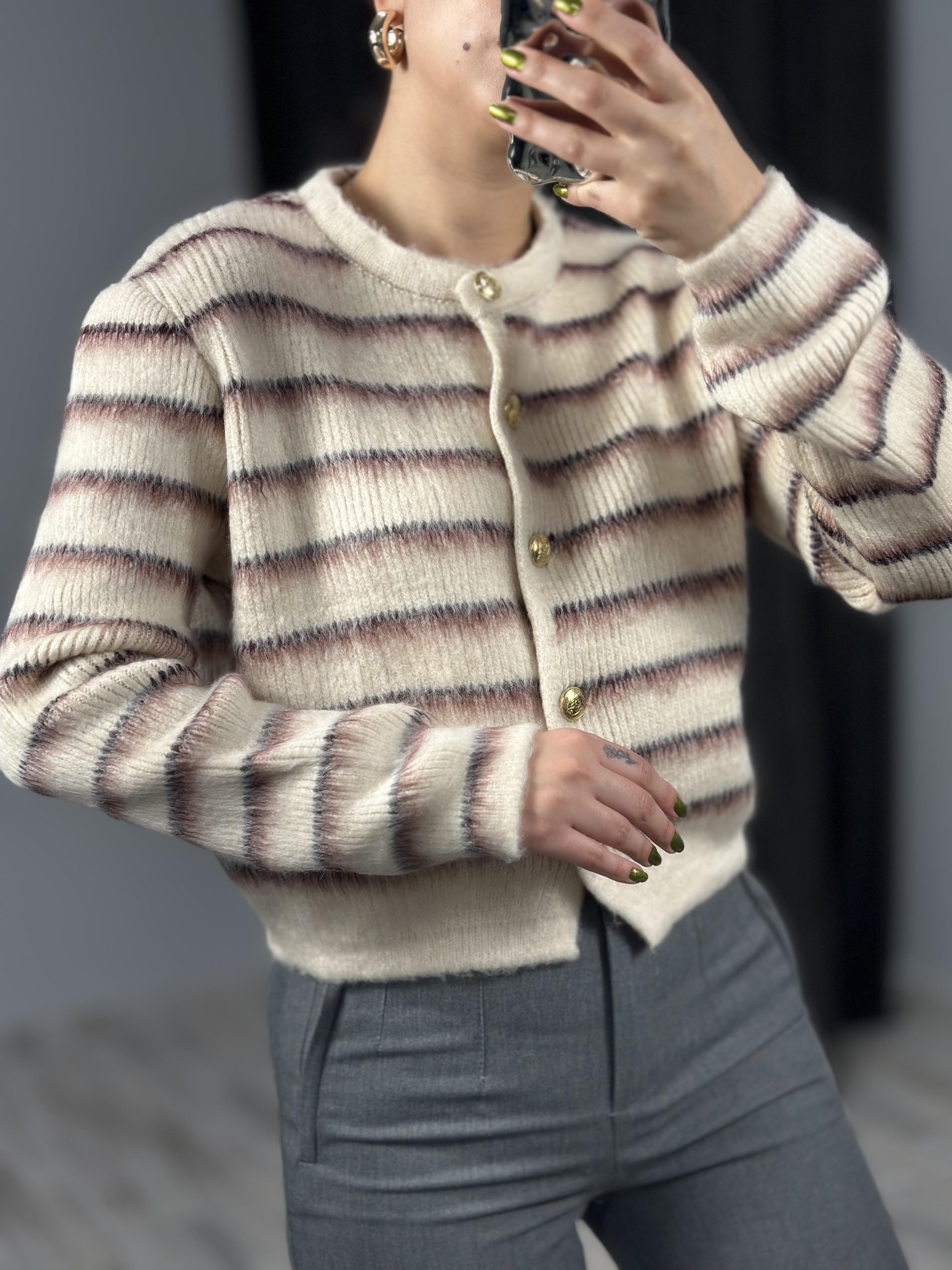 231096 CIZGILI HIRKA