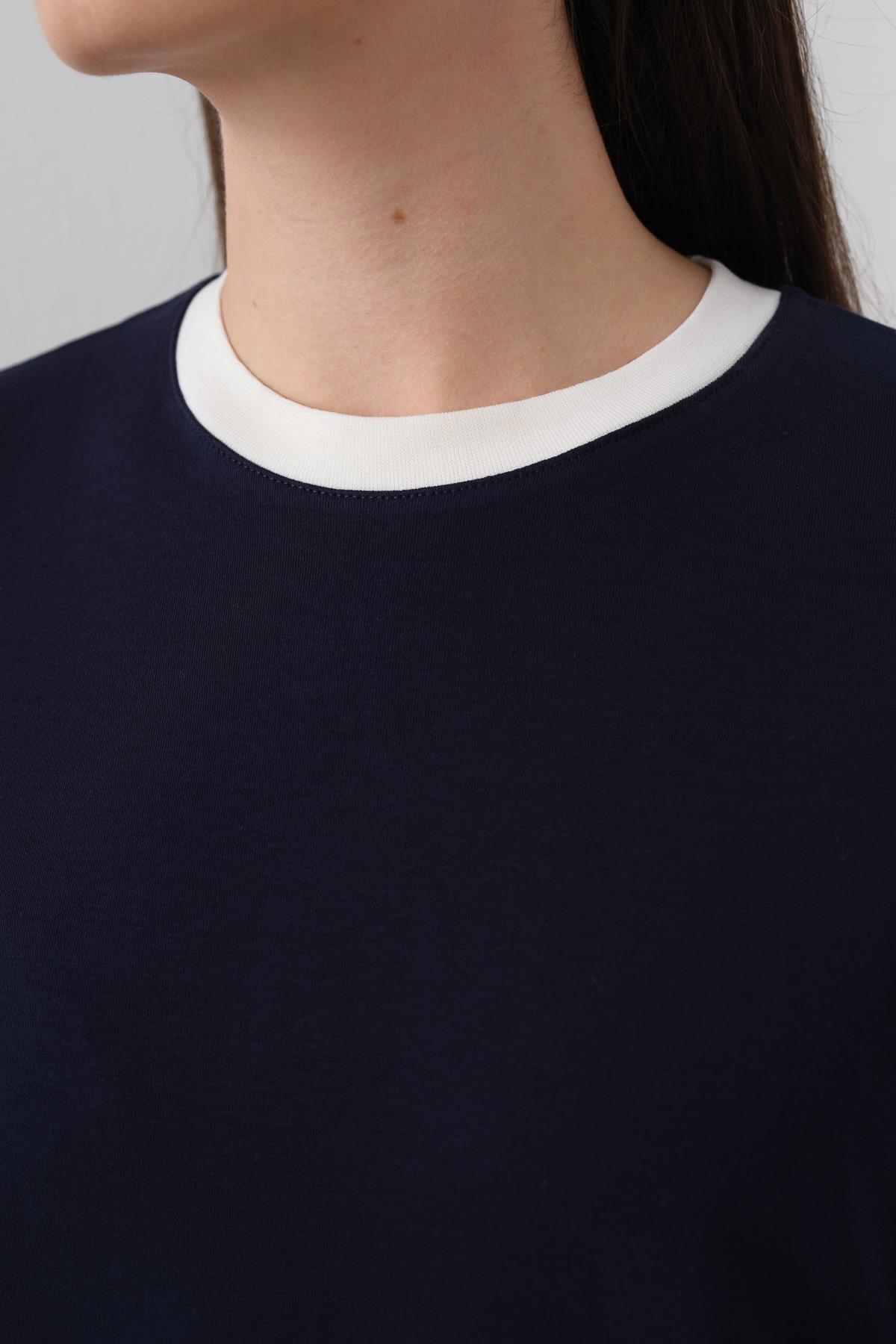 241139 IKI RENKLI BISIKLET YAKA TSHIRT