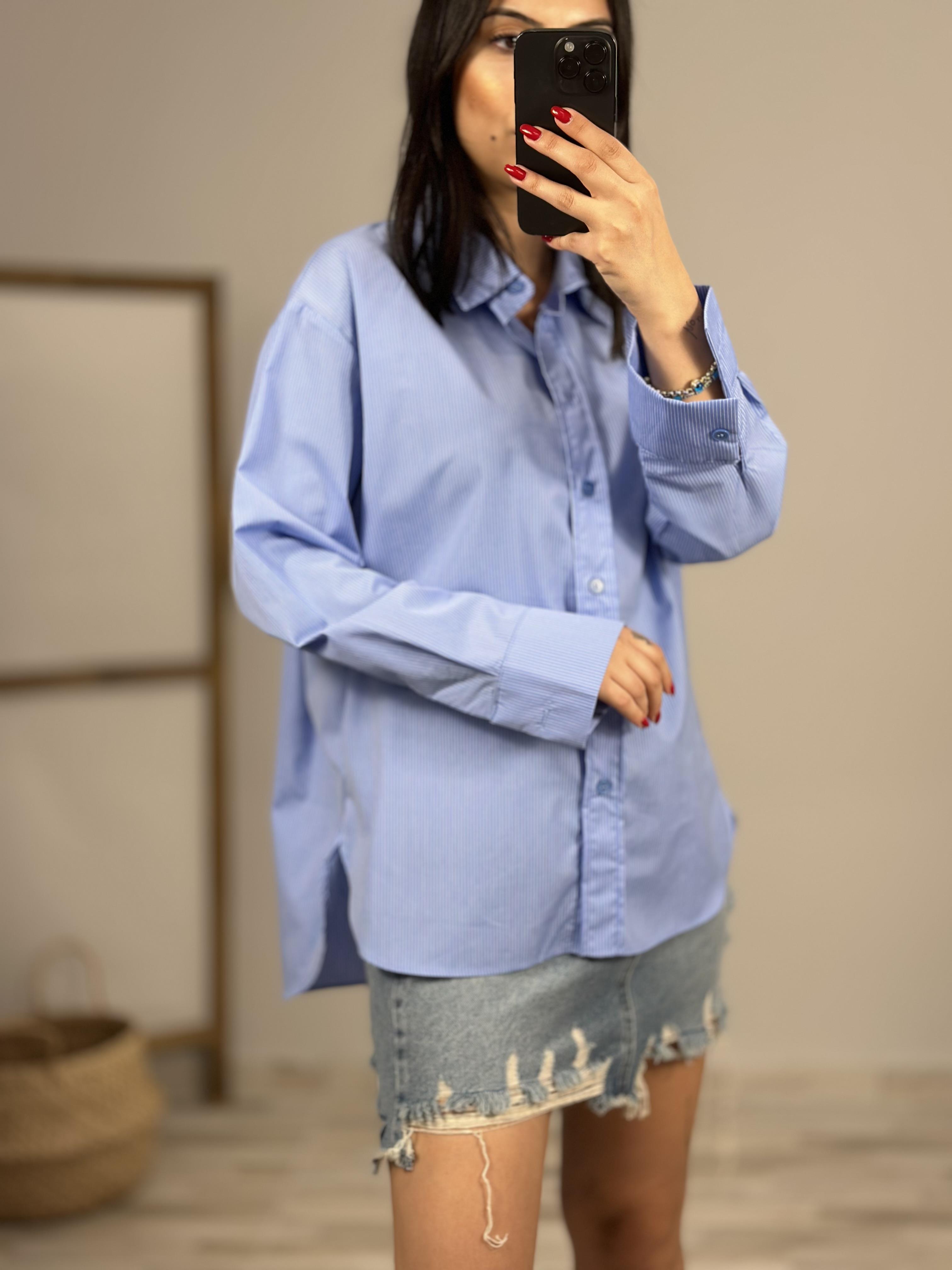 243005 CIZGILI GOMLEK