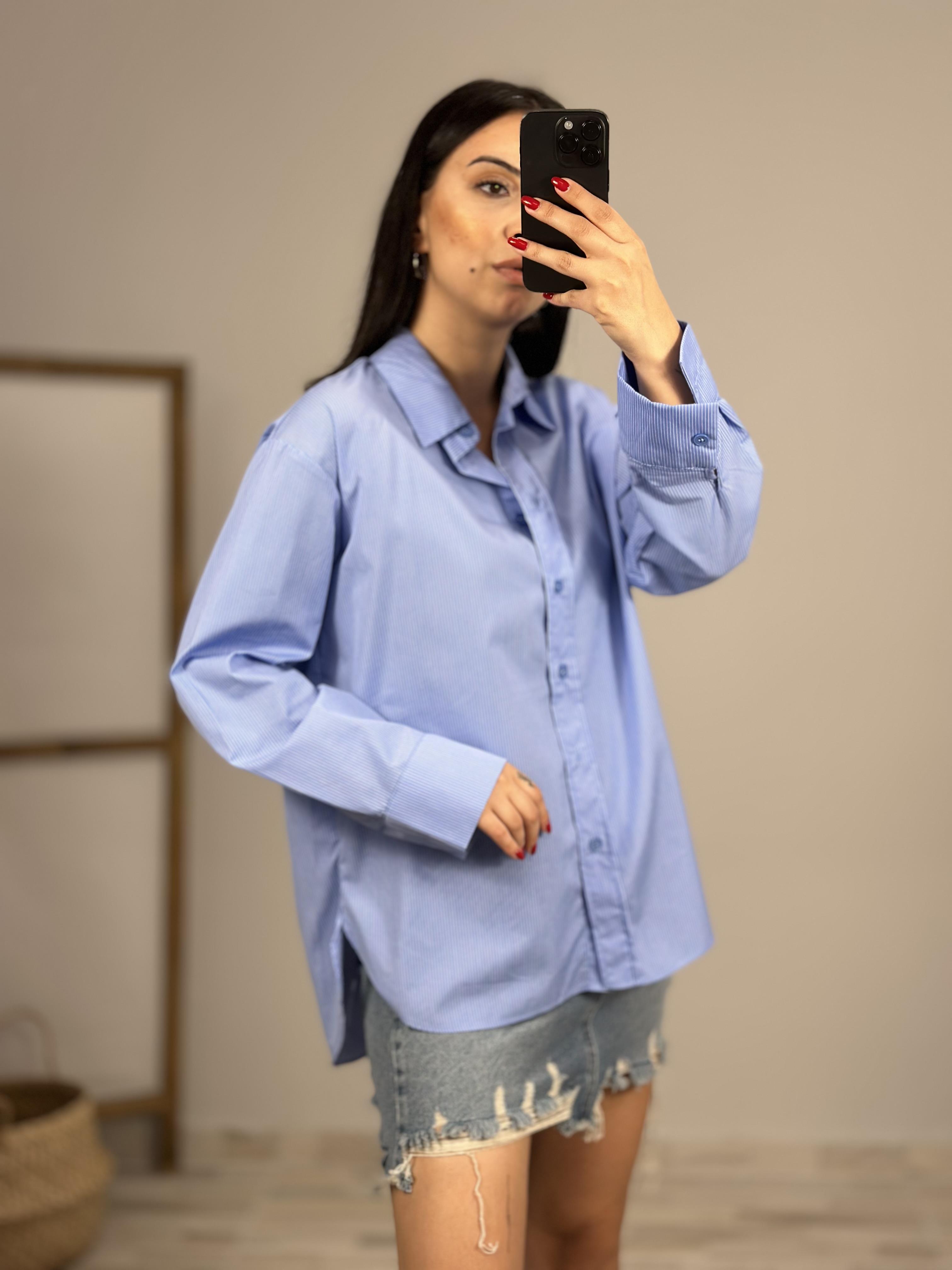 243005 CIZGILI GOMLEK