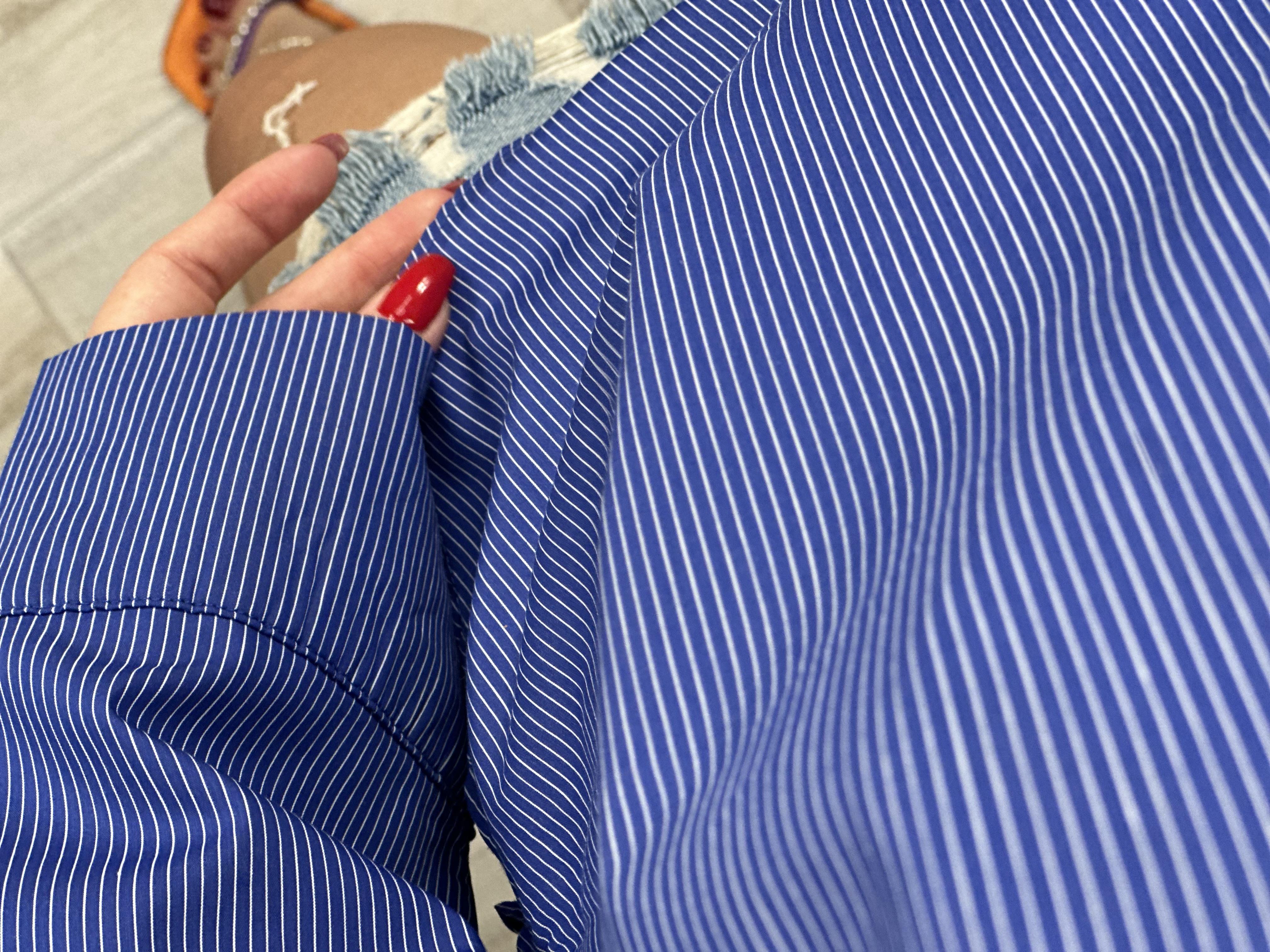 243005 CIZGILI GOMLEK