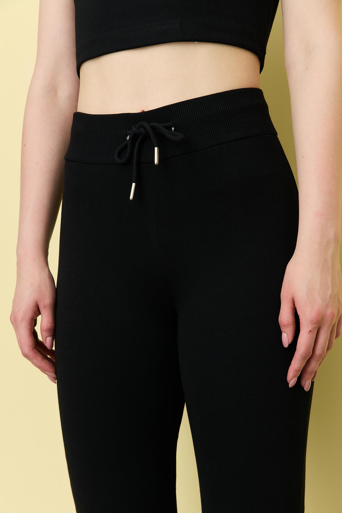 251019 CROP PANTOLON TAKIM