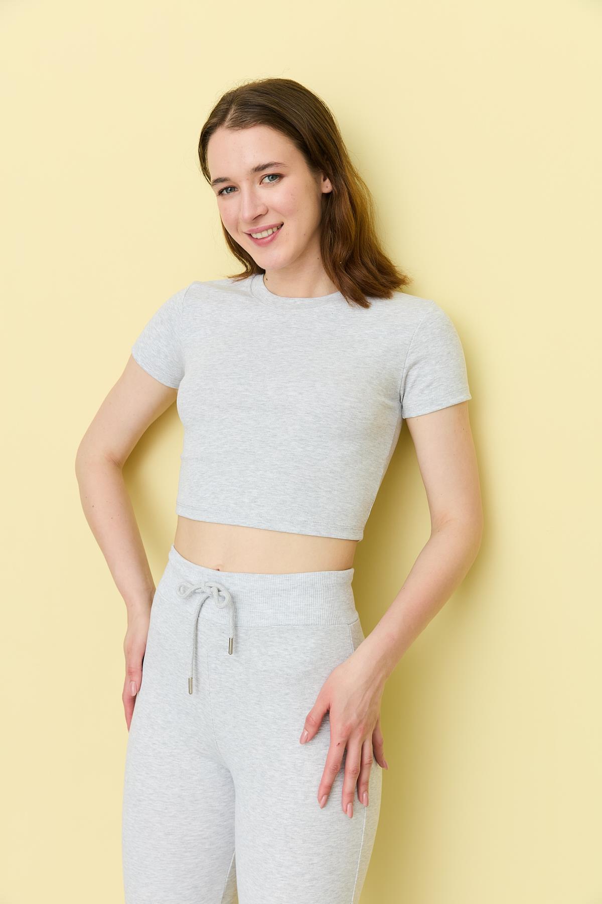 251019 CROP PANTOLON TAKIM