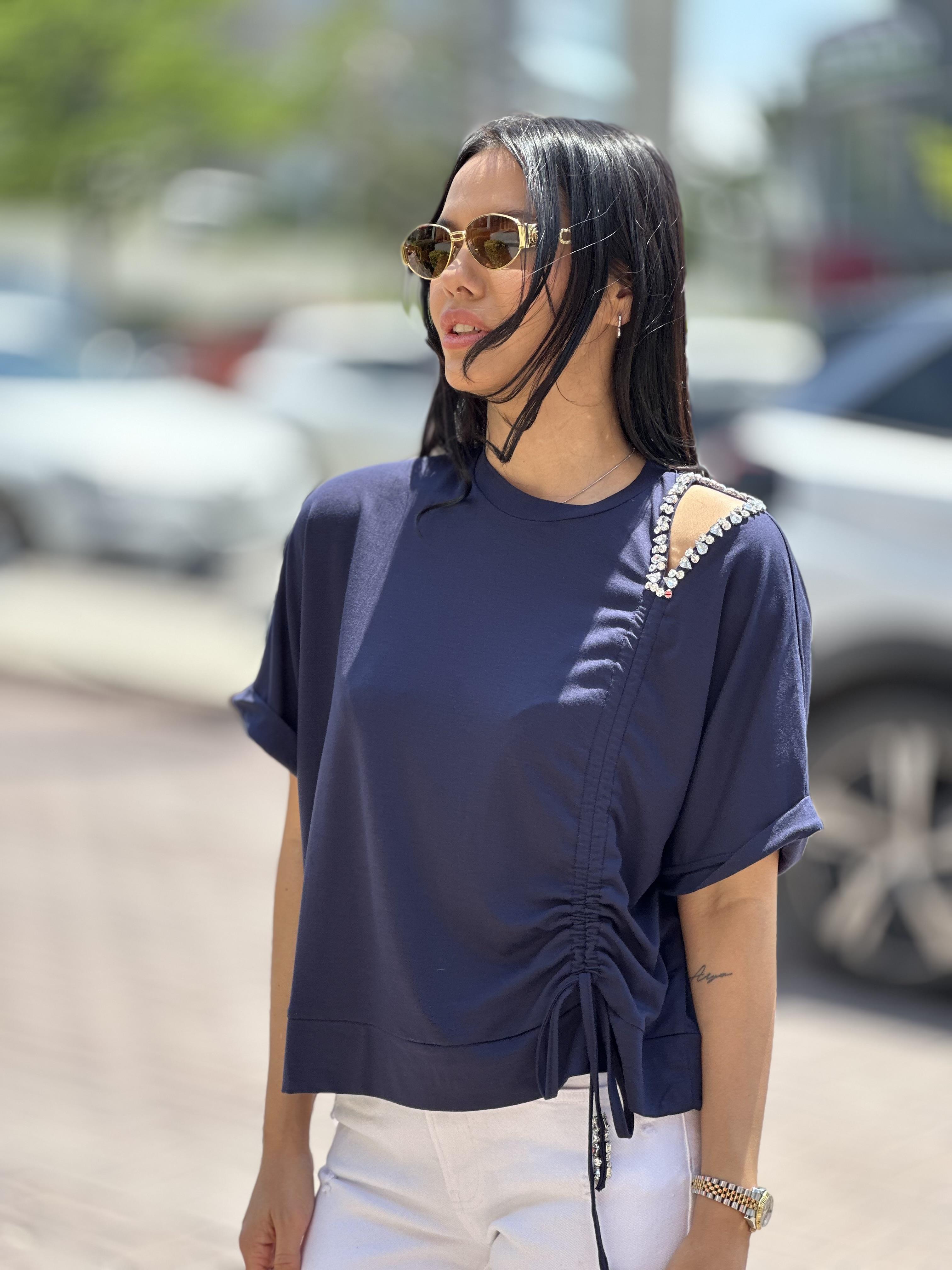 2934 OMUZU TASLI TSHIRT