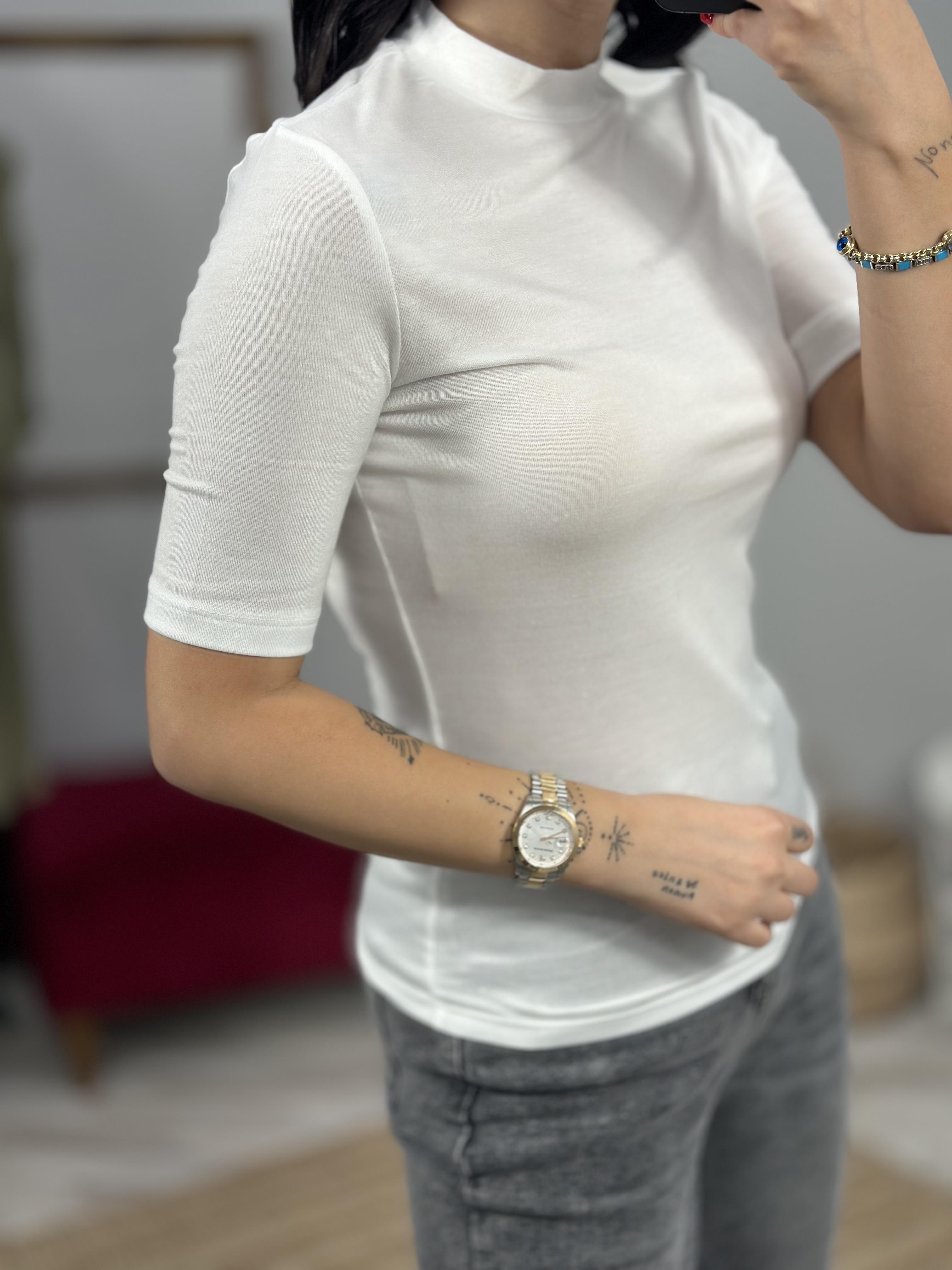 30481 YUKSEK YAKALI TSHIRT
