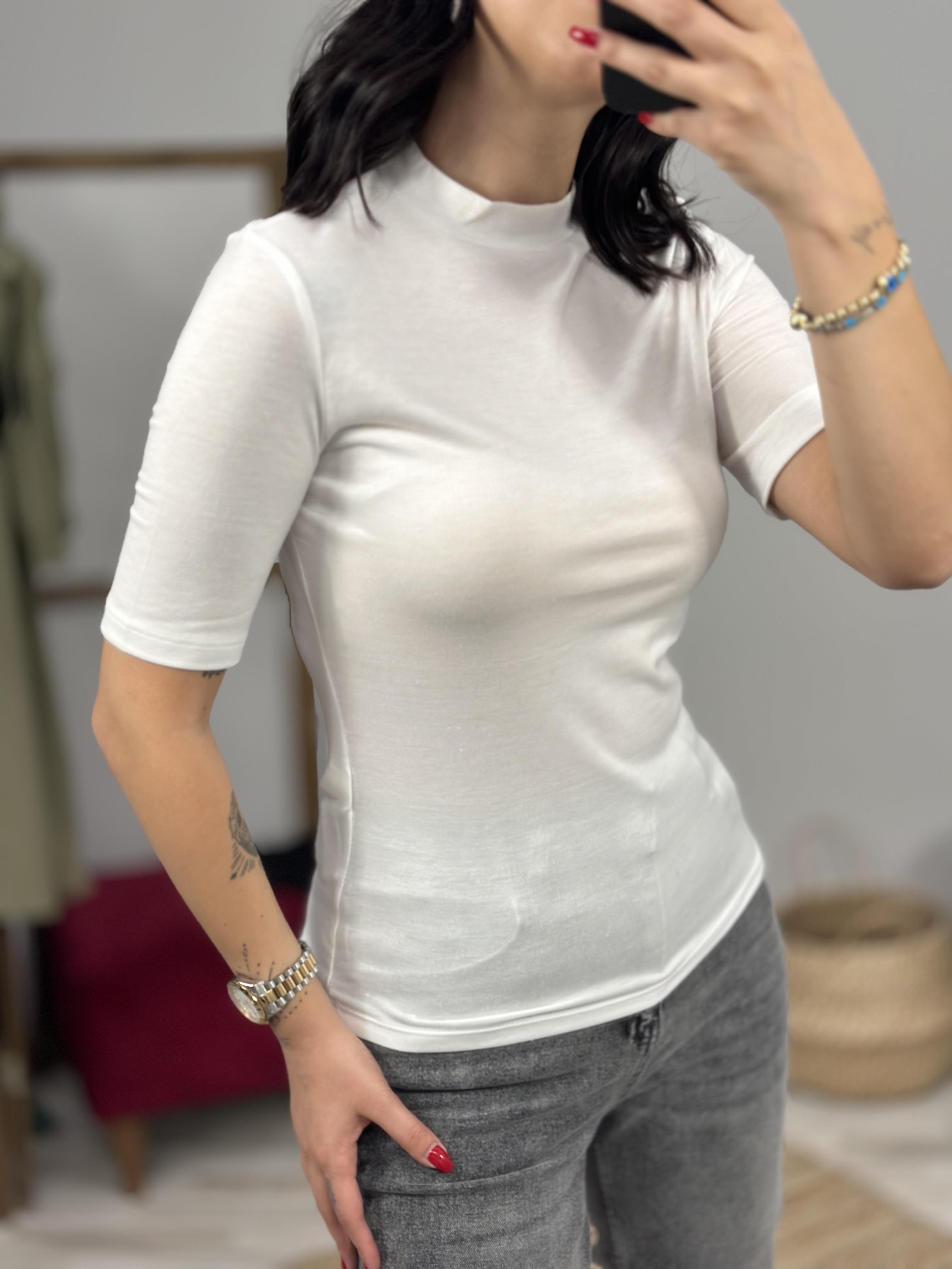 30481 YUKSEK YAKALI TSHIRT