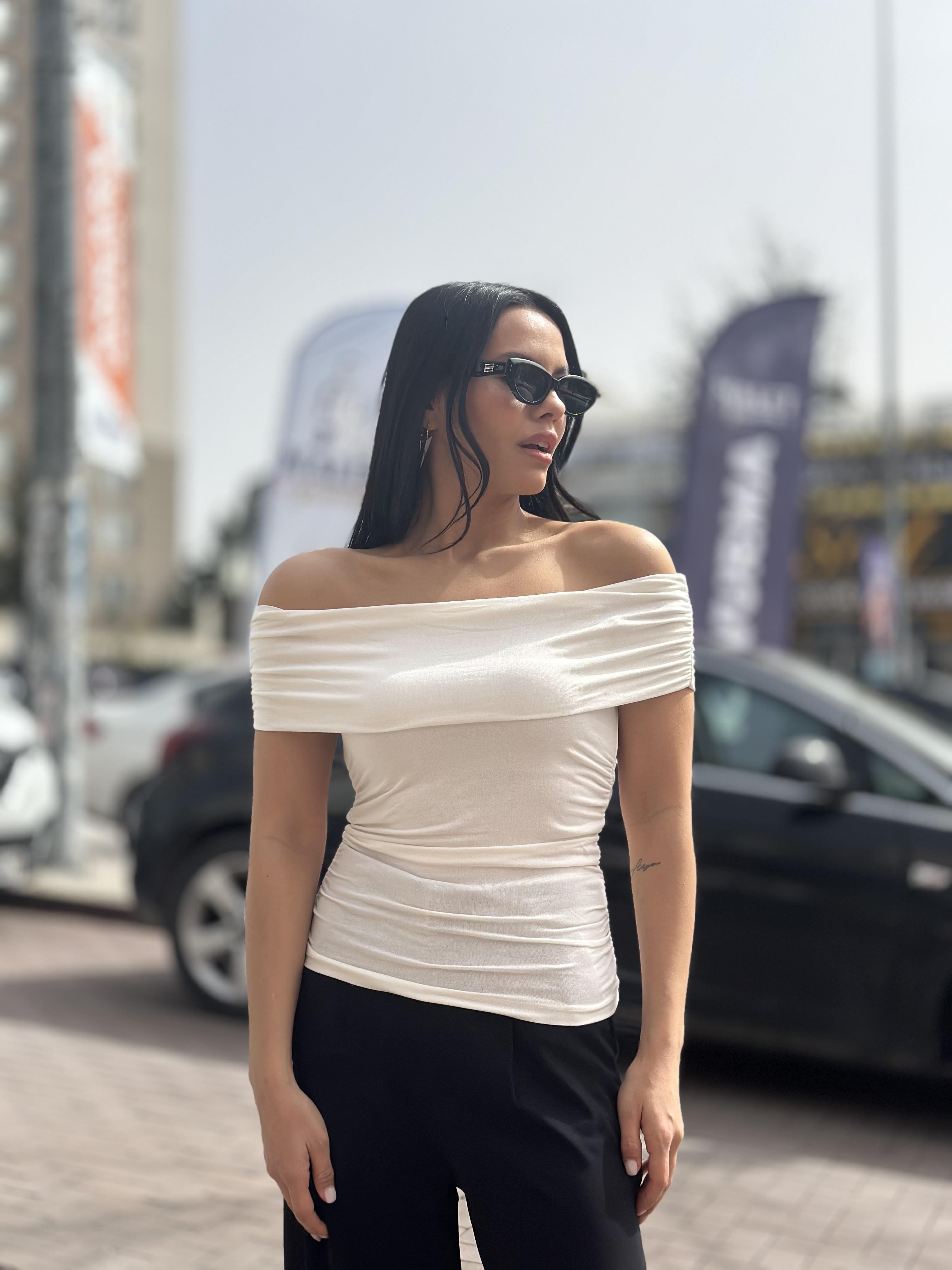30902 OMUZLARI ACIK BUZGULU TOP