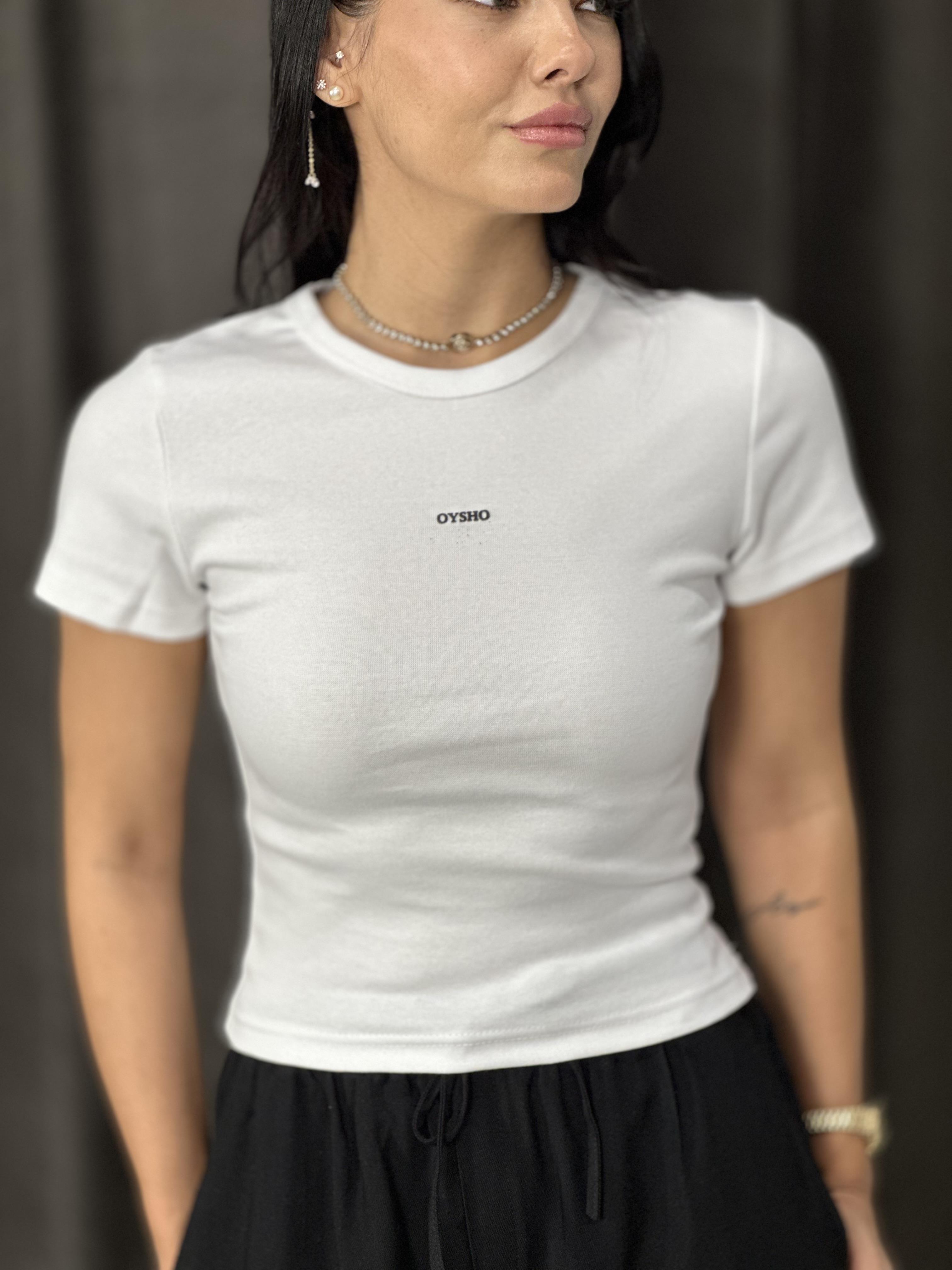 3093 KABARTMA YAZI DETAYLI TSHIRT