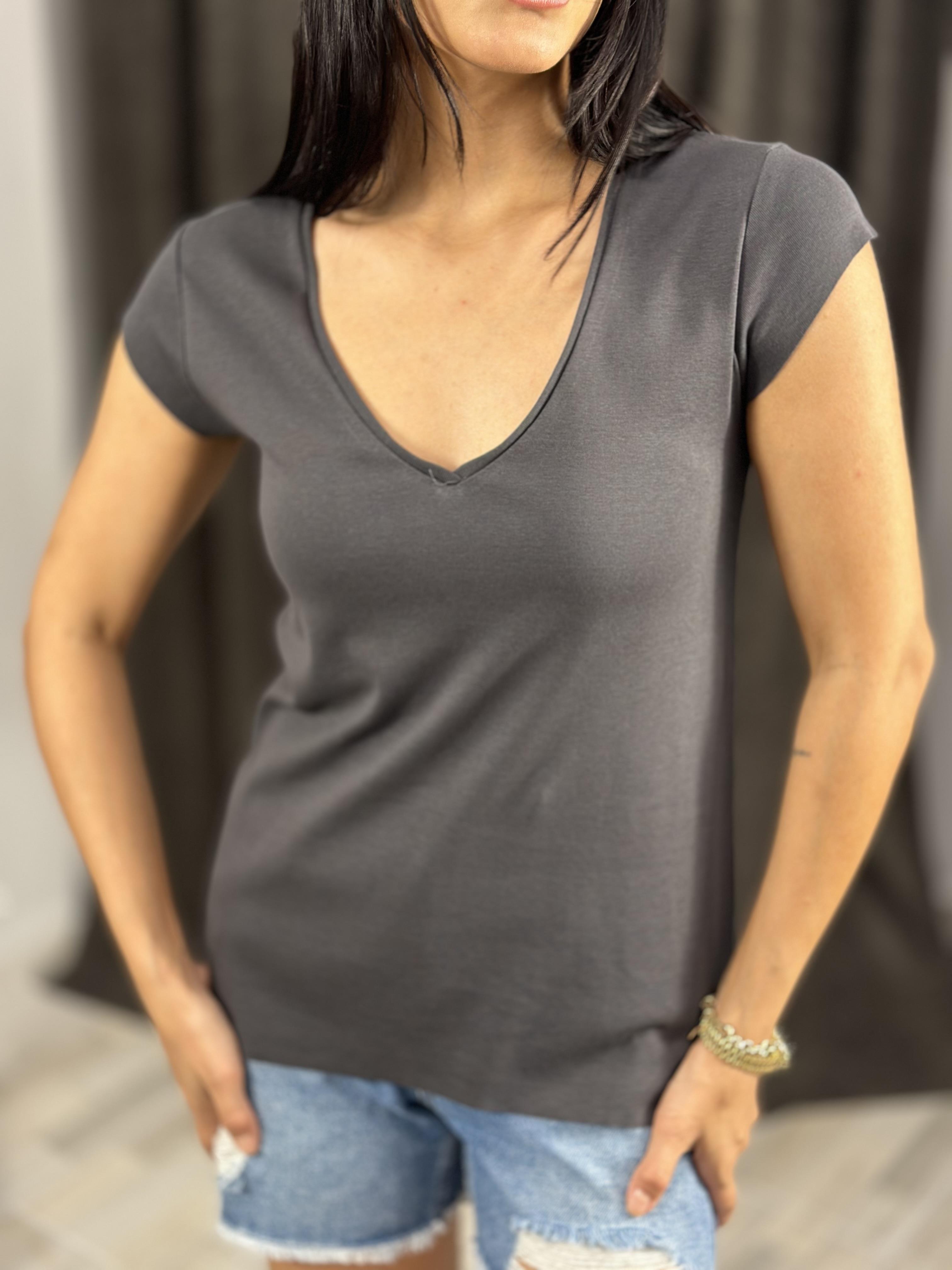 31117 V YAKA TSHIRT