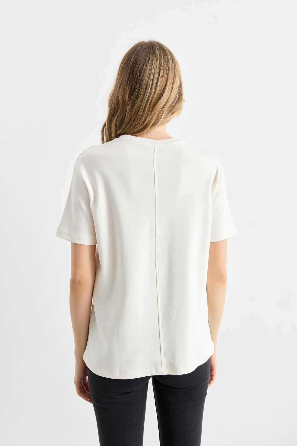 31218 DIKIS DETAYLI TSHIRT