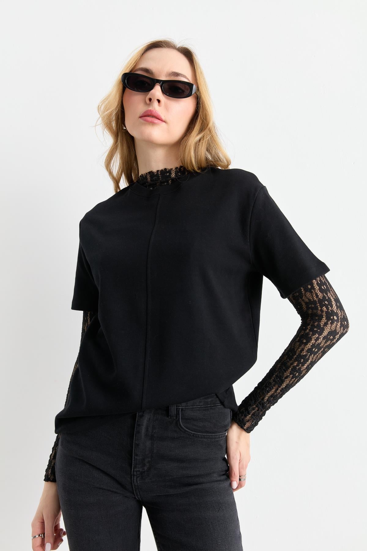 31218 DIKIS DETAYLI TSHIRT