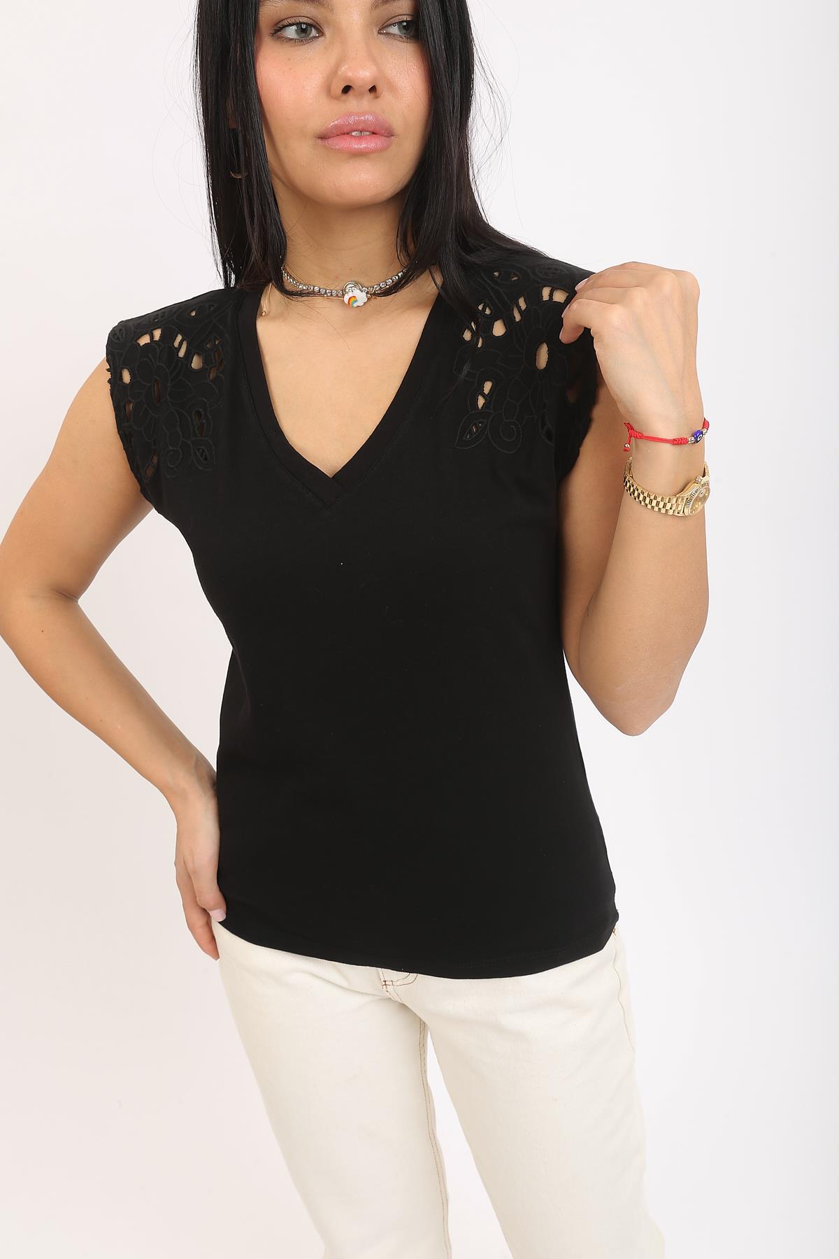 4709 KOLU NAKISLI TSHIRT