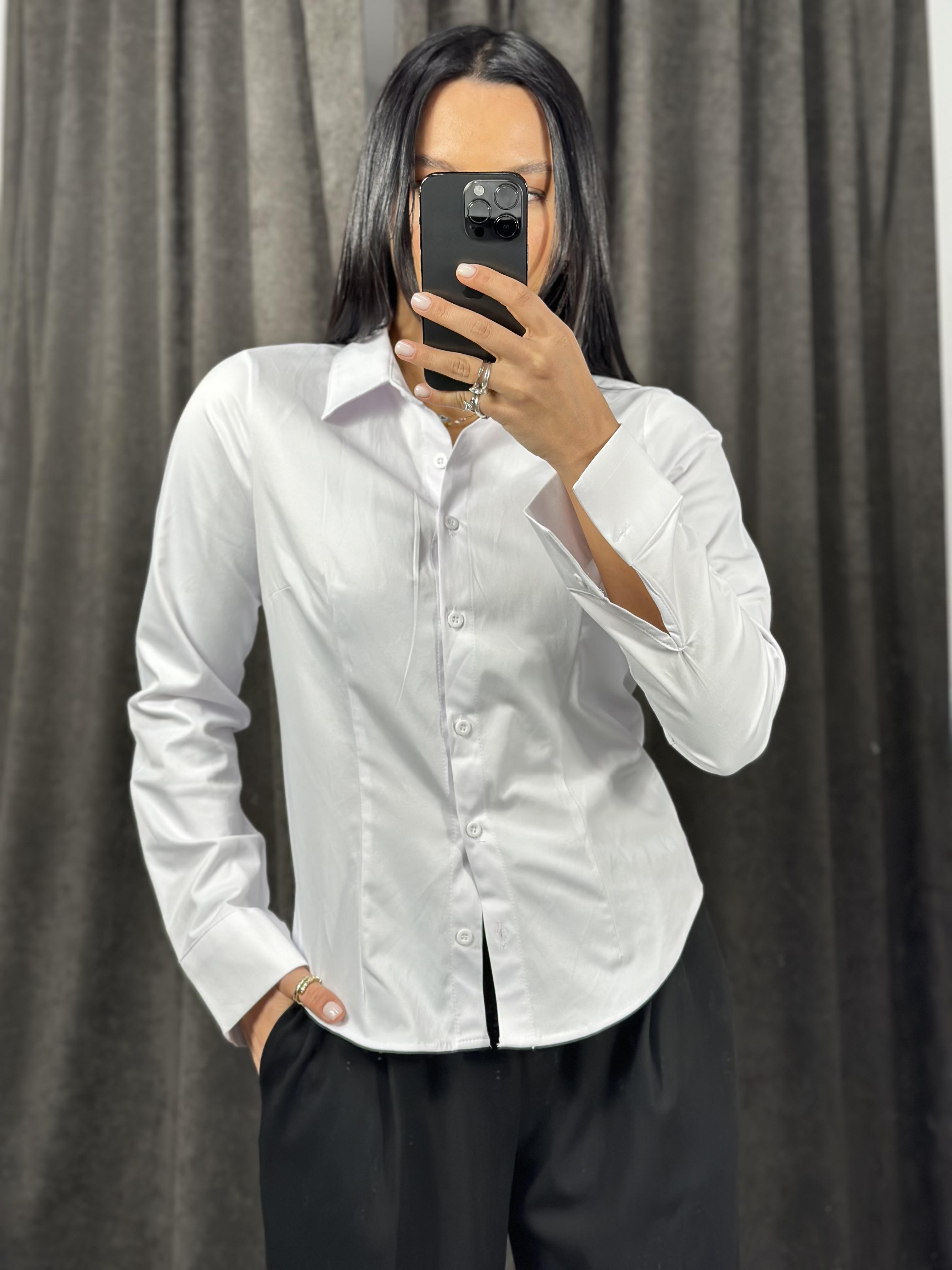 4897 DIKIS DETAYLI GOMLEK