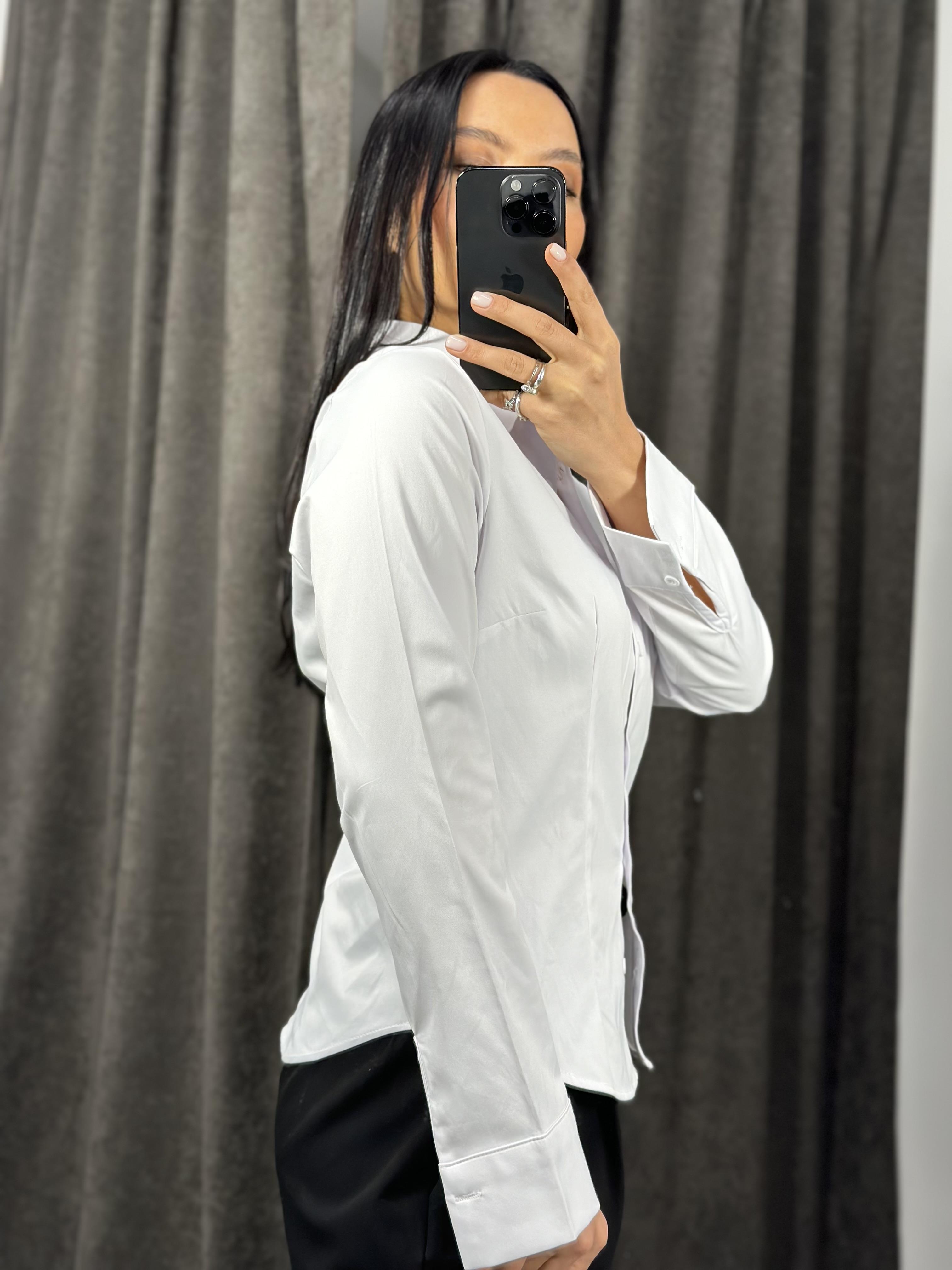 4897 DIKIS DETAYLI GOMLEK