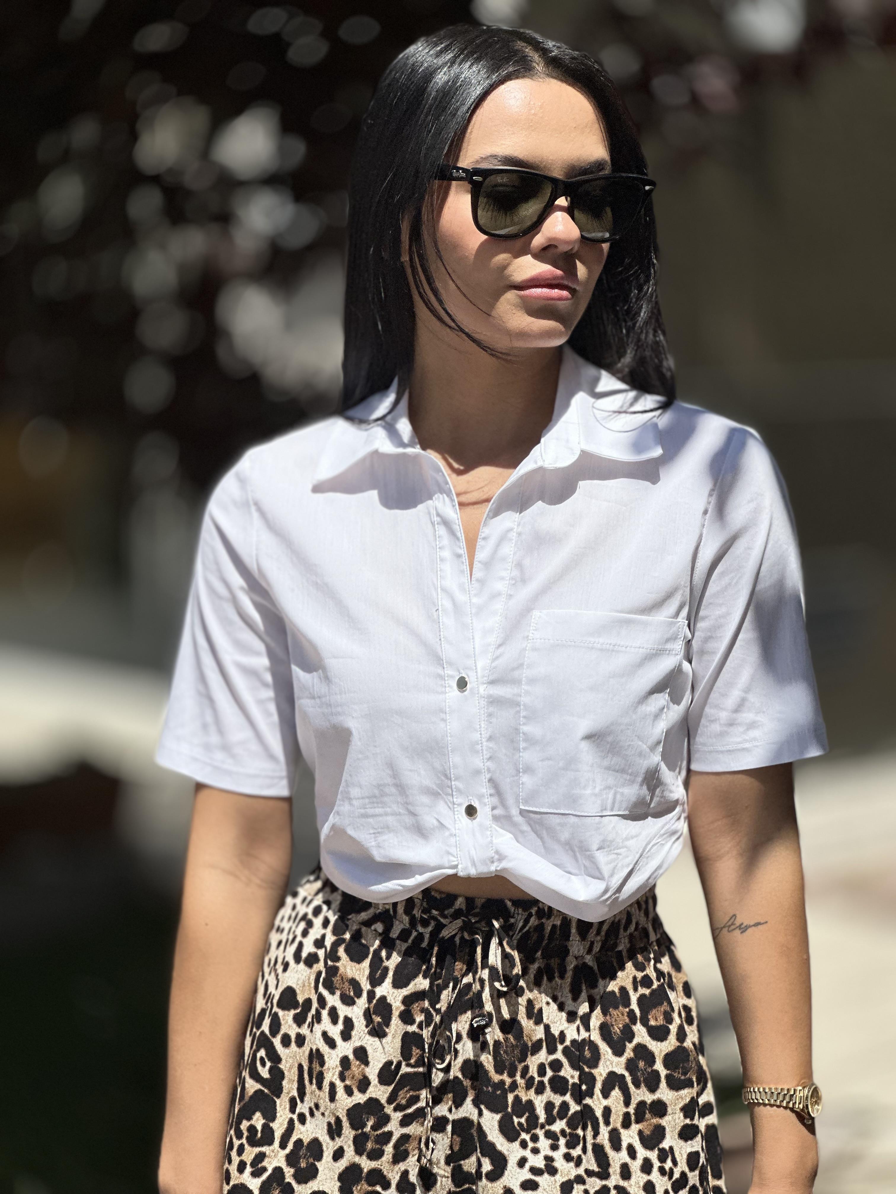 50489 CROP GOMLEK KISA KOLLU CEP DETAYLI